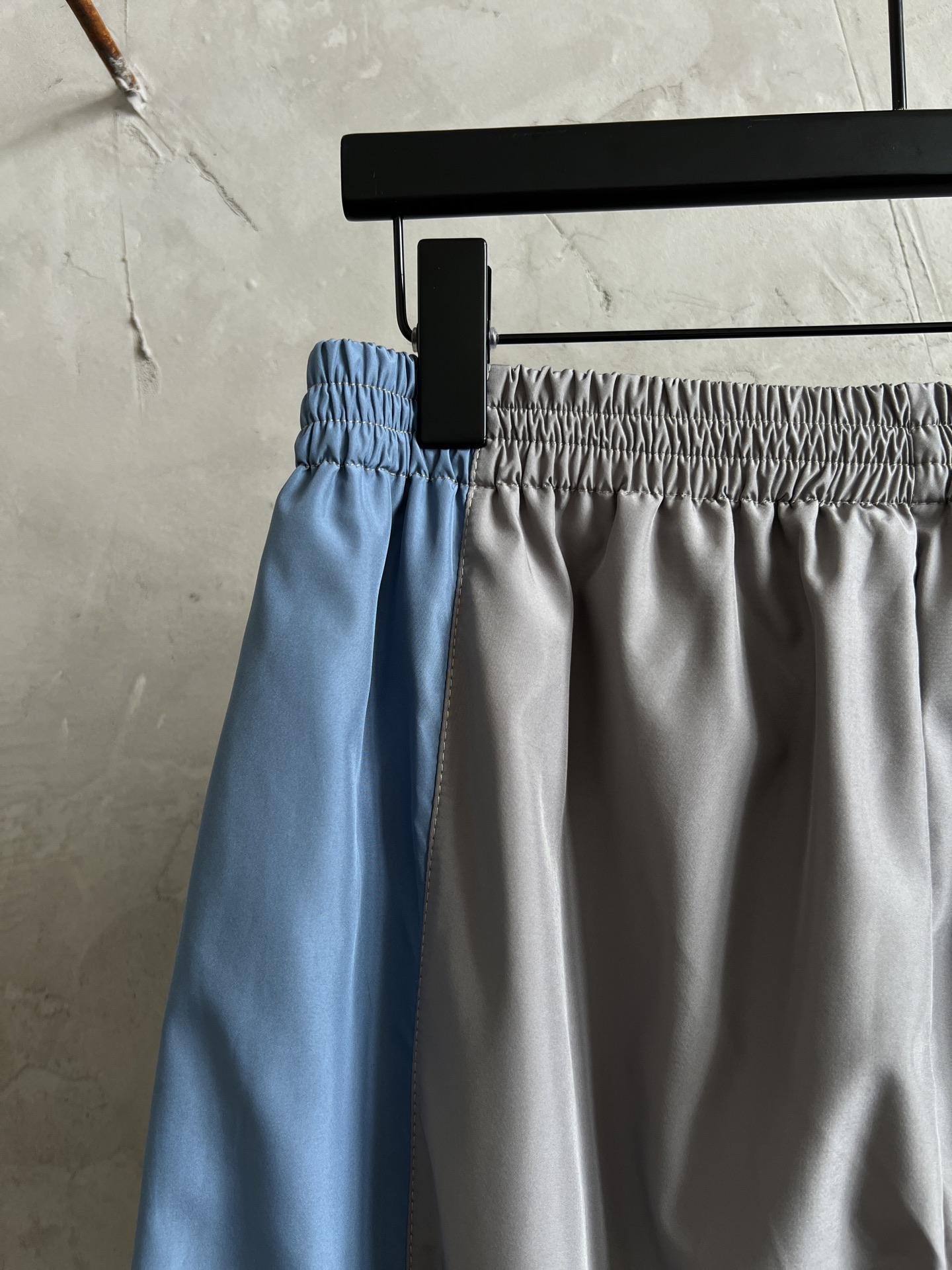 Balenciaga BLCG 25SS Track Pants - Embroidered & Color Block Design 7 i1756102731967 9187 0 5