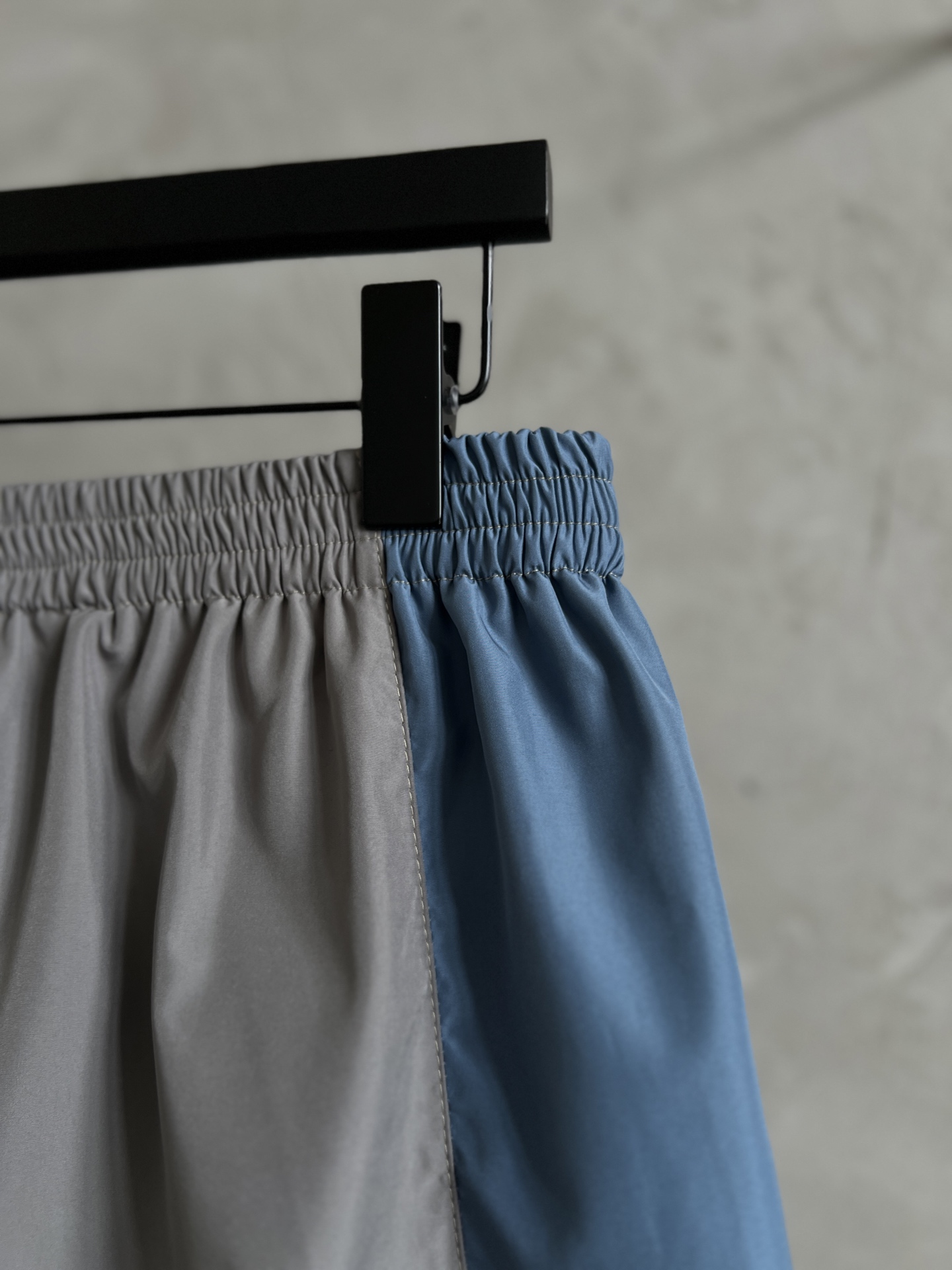 Balenciaga BLCG 25SS Track Pants - Embroidered & Color Block Design 6 i1756102733806 6293 0 4