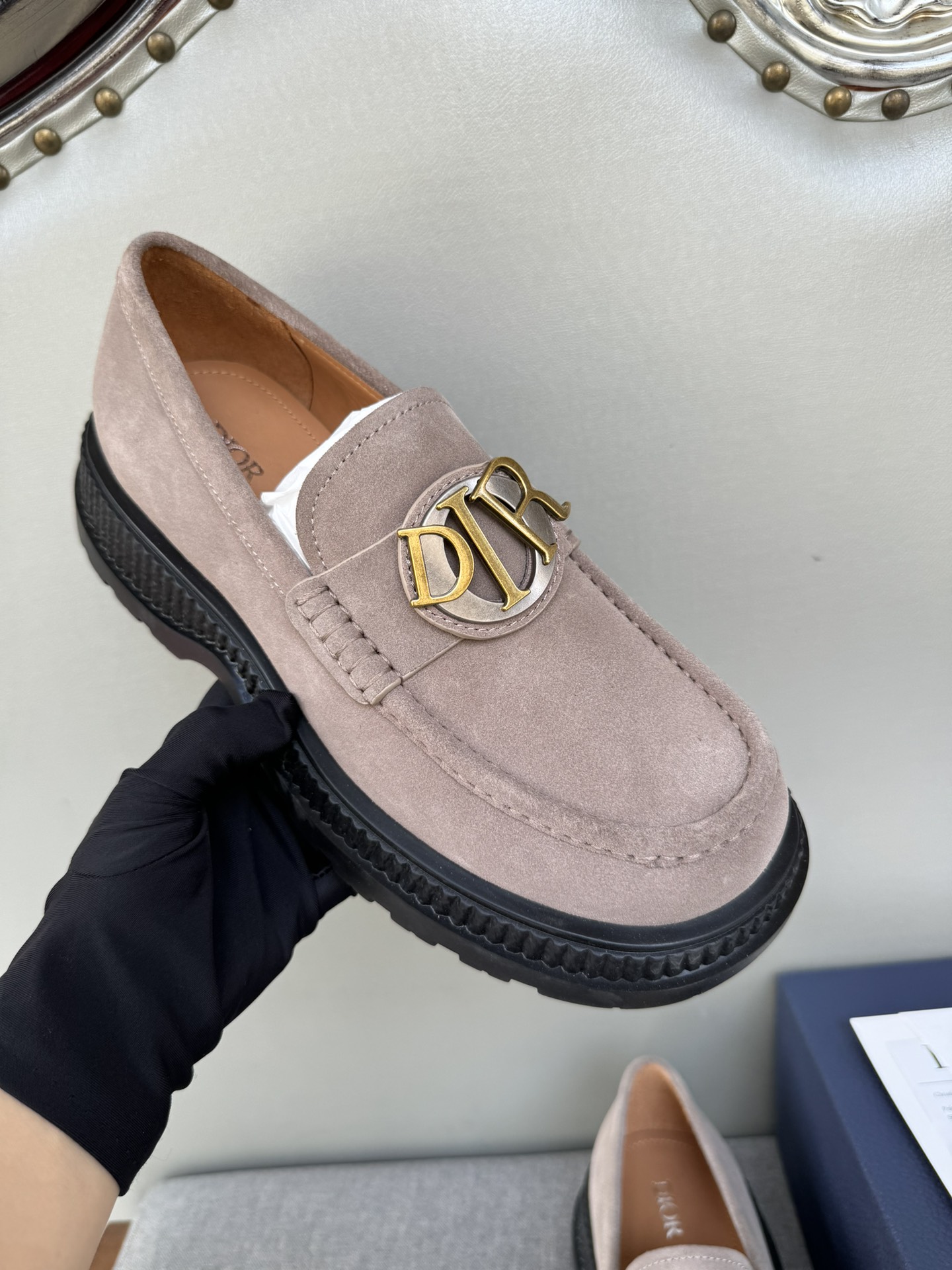 Dior Casual Leather Loafers - Exquisite Craftsmanship & Supreme Comfort 4 i1711089500 1256 6
