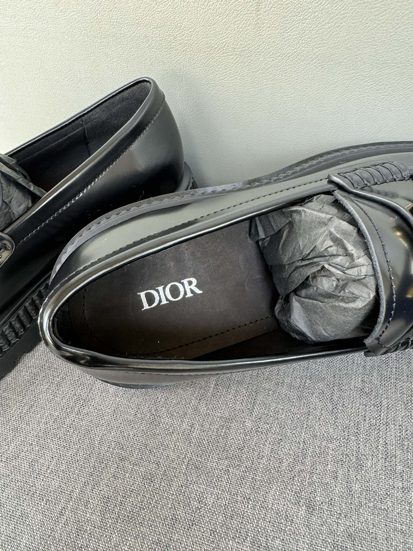 Dior Men's Leather Loafers with Gold-Tone 'CD' Signature and Rubber Sole 6 i1711089730 7440 8