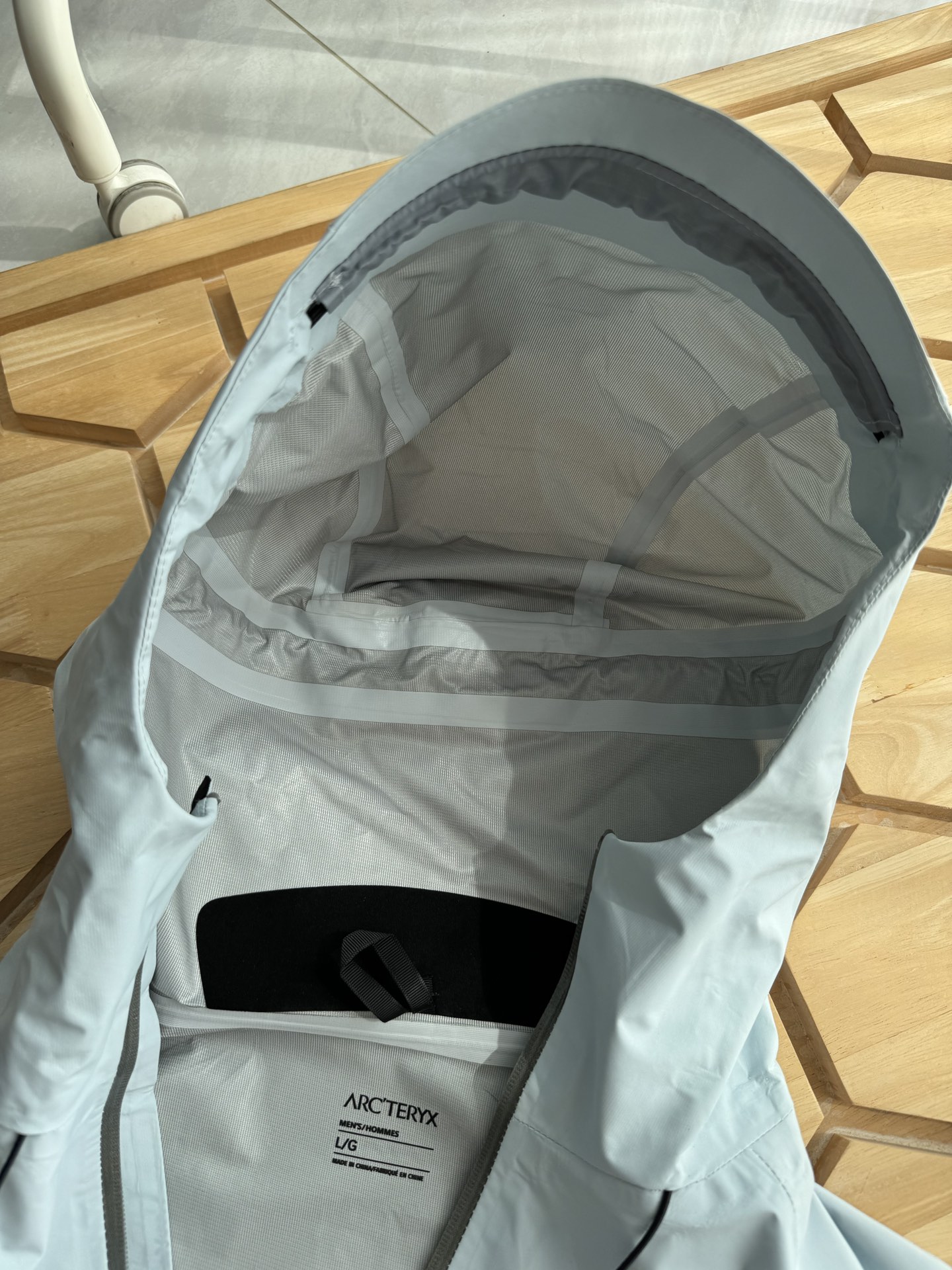 ARC’TERYX Scrambling Jacket: Ultimate Windproof & Waterproof Outdoor Gear - 图片 6