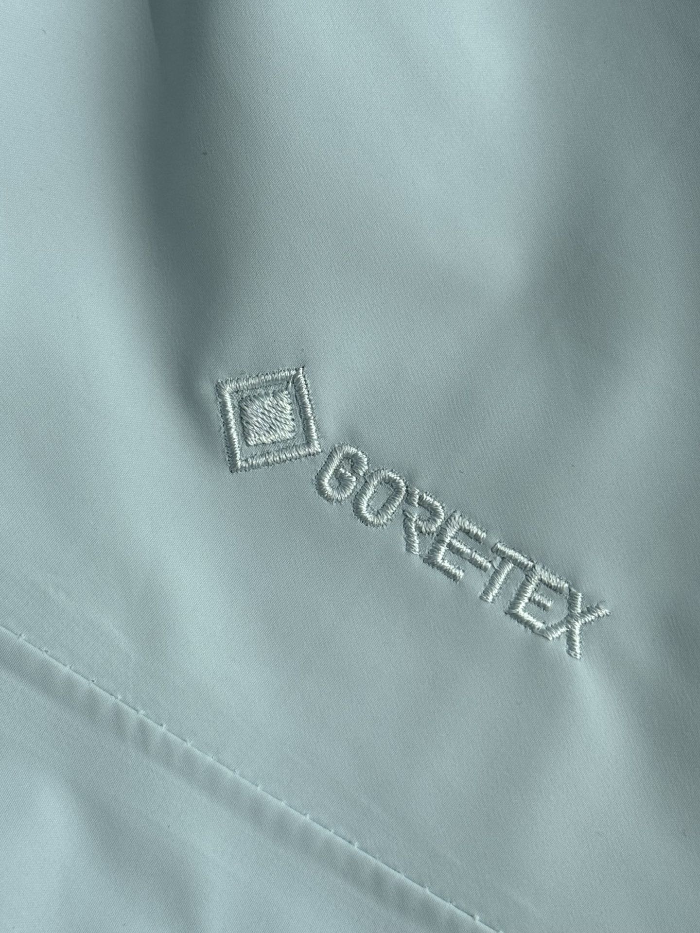 ARC’TERYX Scrambling Jacket: Ultimate Windproof & Waterproof Outdoor Gear - 图片 8