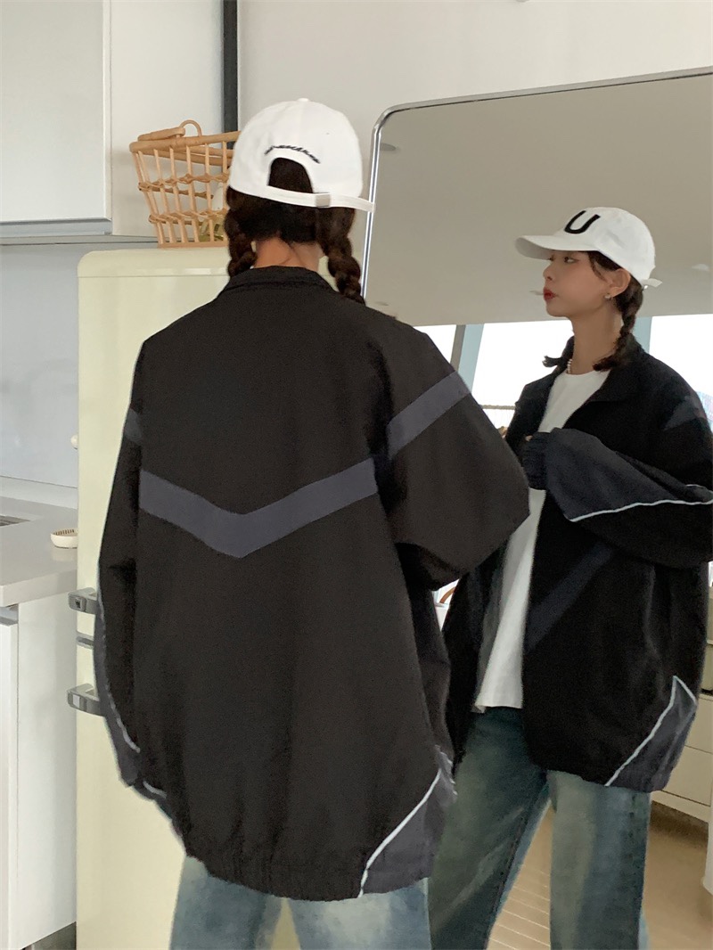 Nike Mountain Jacket with 3M-Light Technology in Black, Available in Multiple Sizes - 图片 2