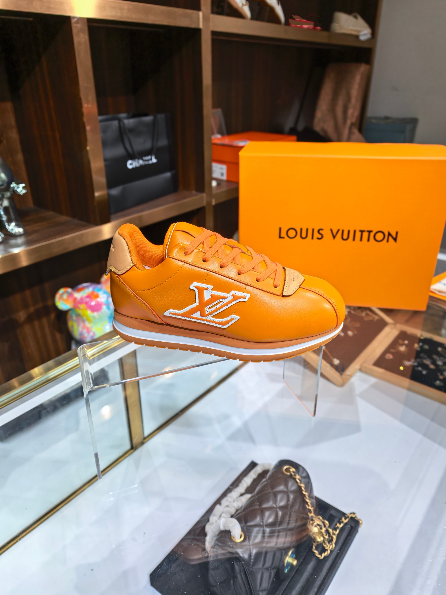 NO:466496,LV | Louis Vuitton, new autumn and winter models, the original version is consistent, the counter focuses on the latest casual shoes, hard goods are on the newest, purchasing level!  Full of high-end feeling!  A popular model from domestic and foreign bloggers, retro and fashionable, beautiful!  Wear it with a lot of happiness!  Official website main model★ ━━━━━ t ━━━━━━━━━━━━━━━━━ Original custom imported sheepskin/cowhide fabric inner lining Italian imported breathable gauze outsole IP+TPU high-end sole Shoe size: 35-46 P women's size Men's size 410, casual shoes/sports shoes, louis vuitton, louis vuitton, sneakers, cowhide, sheepskin19860909LV | 路易威登  秋冬新款 原版一致 专柜主打最新款休闲鞋 硬货上新 代购级别！高级感十足！国内外博主刷爆的一款,复古又时髦上脚美炸了！穿上满满的幸福感！官网主推款★ ━━━━━ t ━━━━━ 鞋面原版订制进口羊皮/牛皮面料 内里意大利进口透气纱网 大底IP+TPU高端大底 鞋码: 35-46 P女码 男码410,休闲鞋/运动鞋,louis vuitton,louis vuitton,sneakers,cowhide,sheepskin,Women's Shoes
