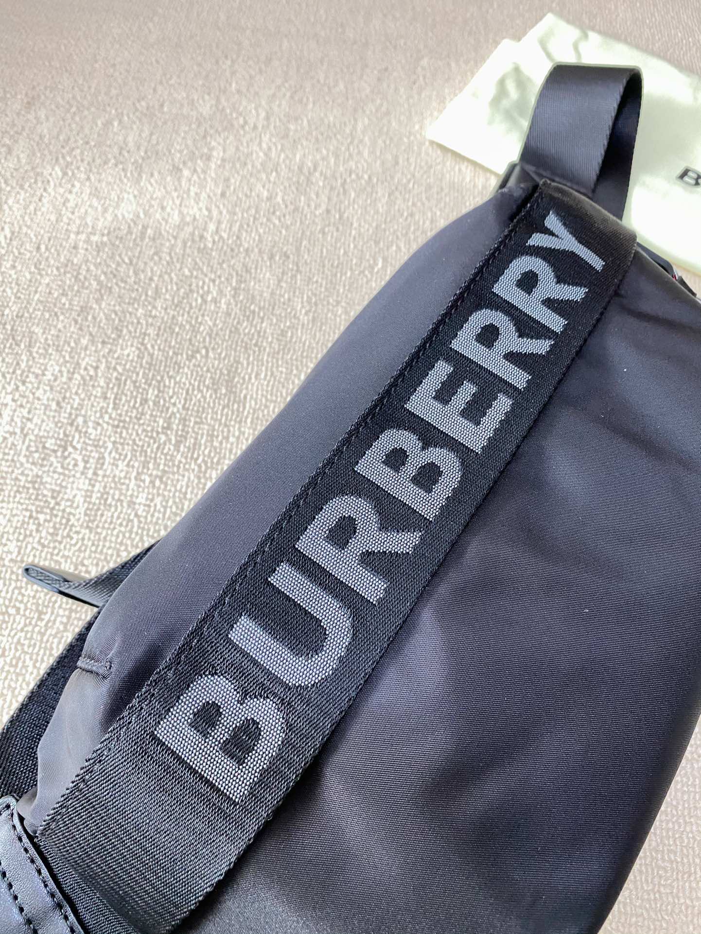 accented with a Burberry textile shoulder strap - Comprehensive 8