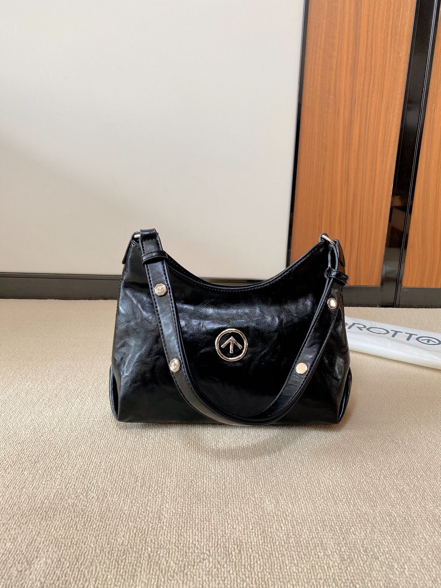 GROTTO Mini Hobo Shoulder Bag - Comprehensive 2