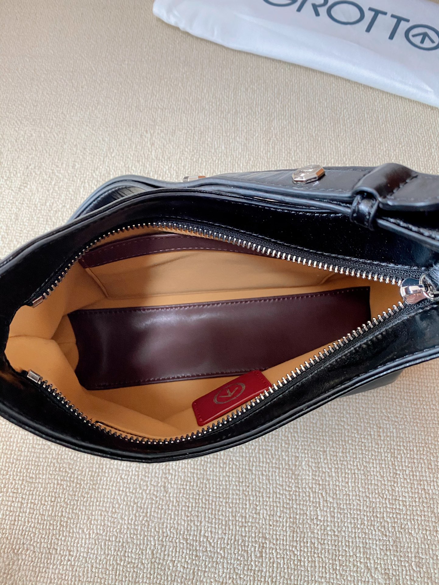GROTTO Mini Hobo Shoulder Bag - Comprehensive 8