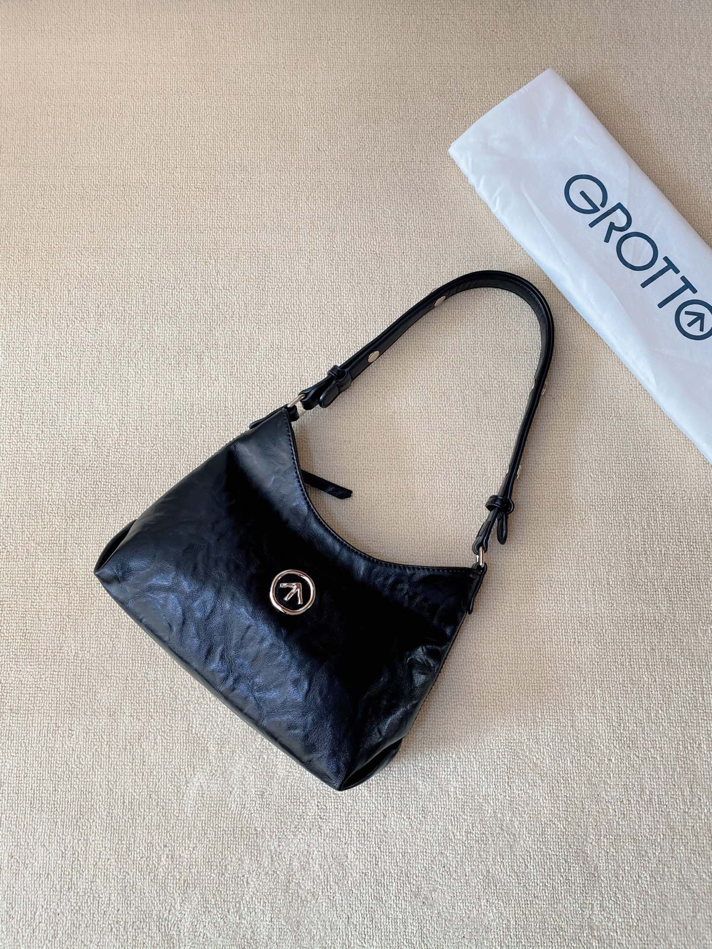 GROTTO Mini Hobo Shoulder Bag - Comprehensive 3
