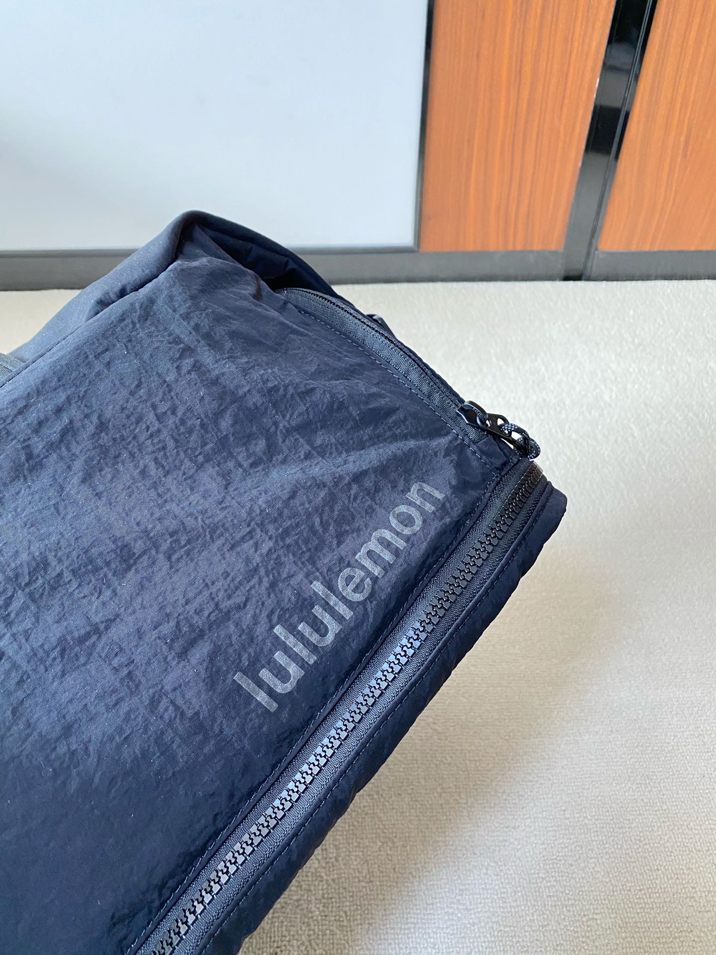 lulu新款Gym Duffle Bag健身包/运动包 9