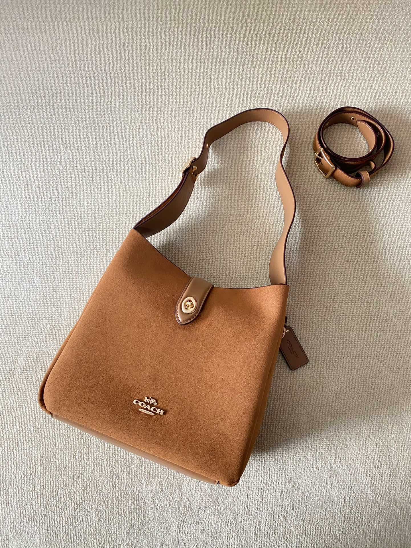 The YSL hobo is the same style, with a lazy and stylish high-end feel - Comprehensive 3