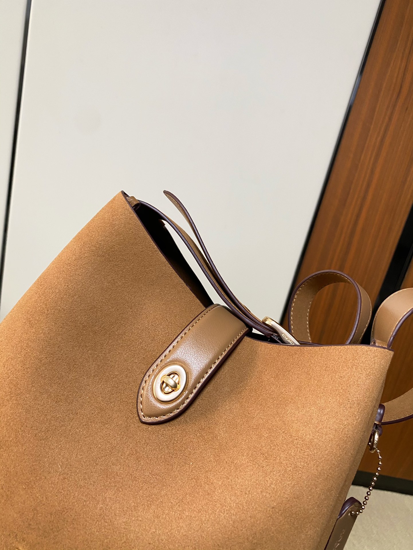 The YSL hobo is the same style, with a lazy and stylish high-end feel - Comprehensive 8