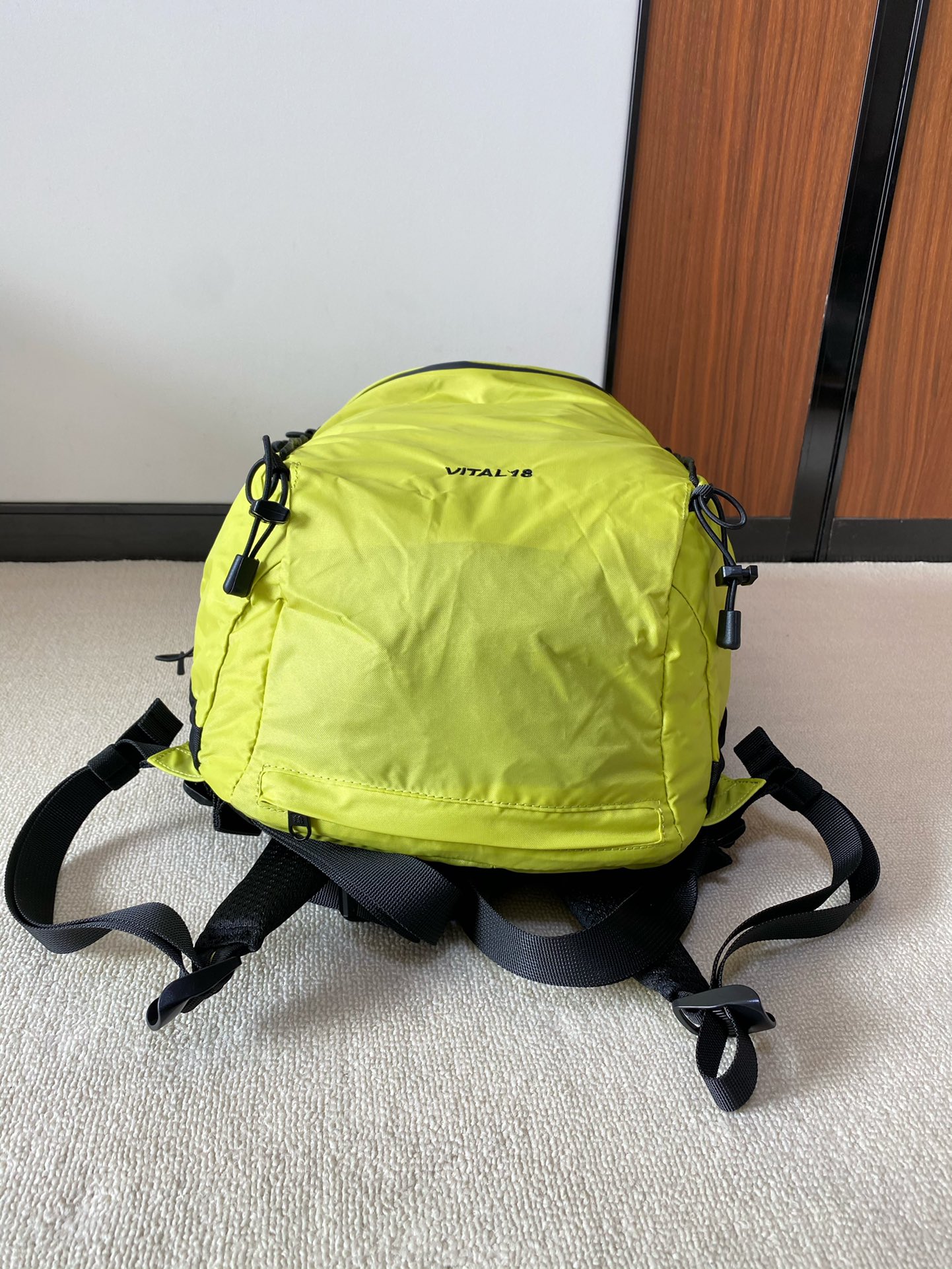 Made of high-quality materials, durable and comfortable, carrying it, en - Comprehensive 6