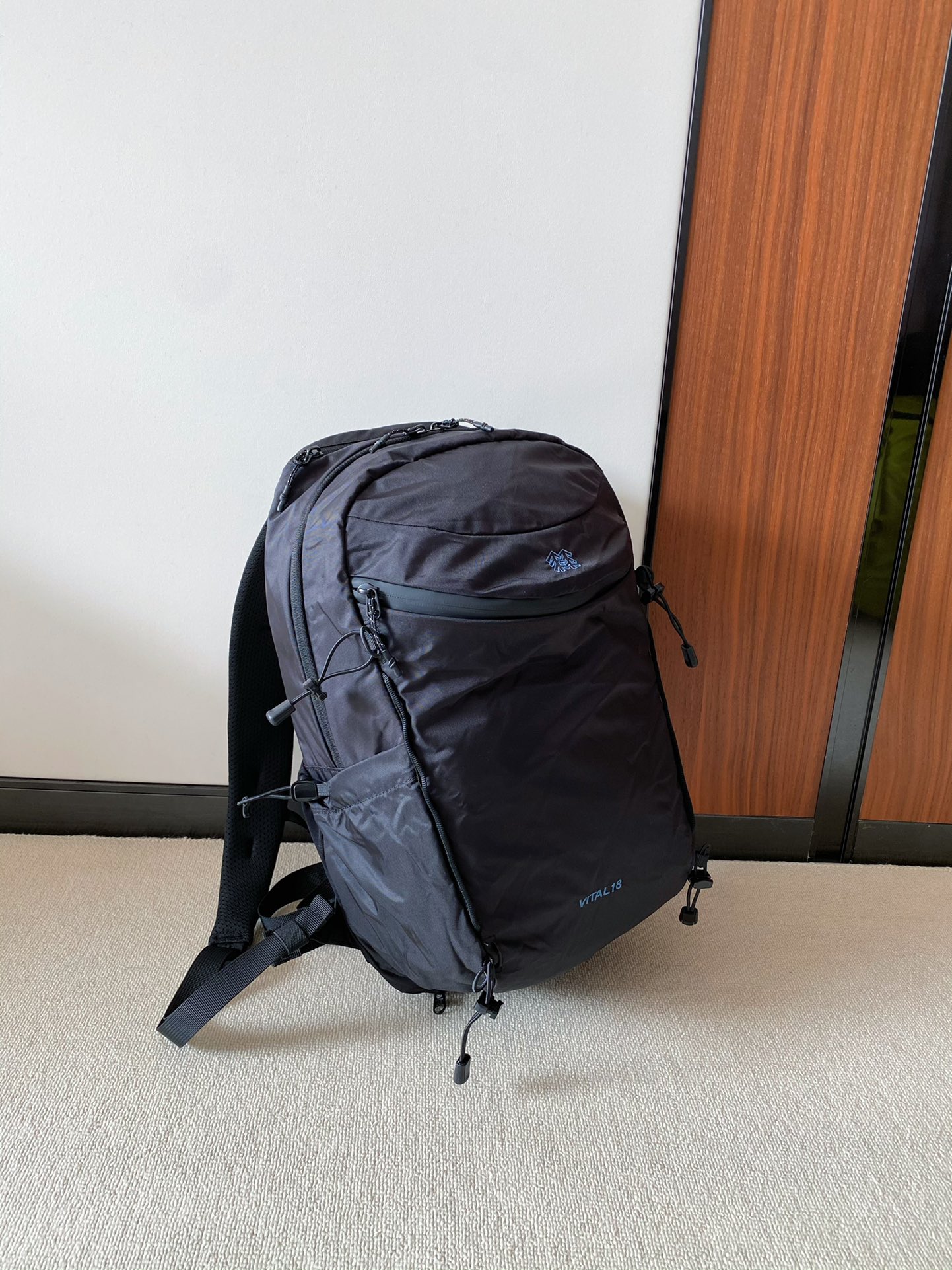 the Kolon backpack transitions effortlessly from urban environments to - Comprehensive 4