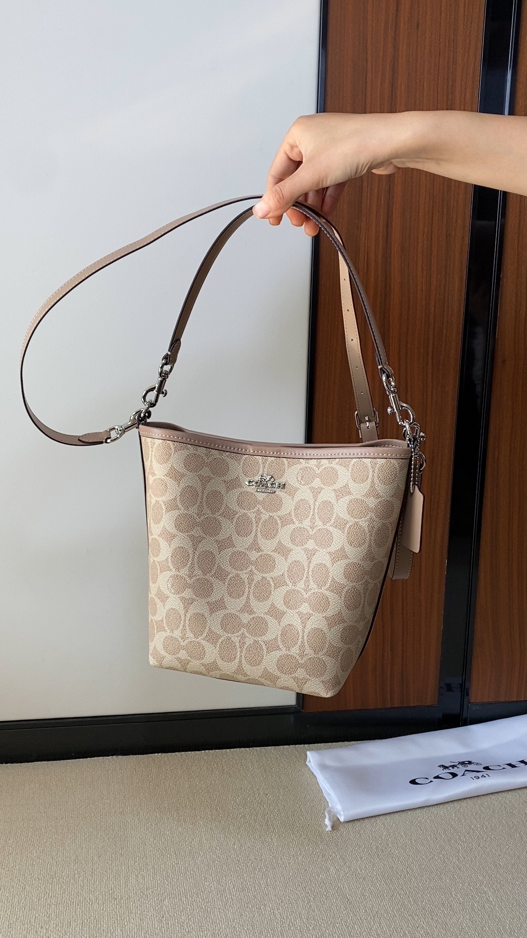 Miu Miu Classic Luxury Handbag Shoulder Crossbody Bag Ref.3C8489A5