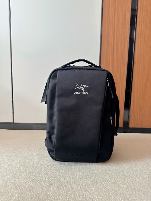 Arc'teryx Blade 28 Backpack - Commuter-Friendly, Lightweight, Black 1 Arc'teryx Blade 28 Backpack - Commuter-Friendly, Lightweight, Black