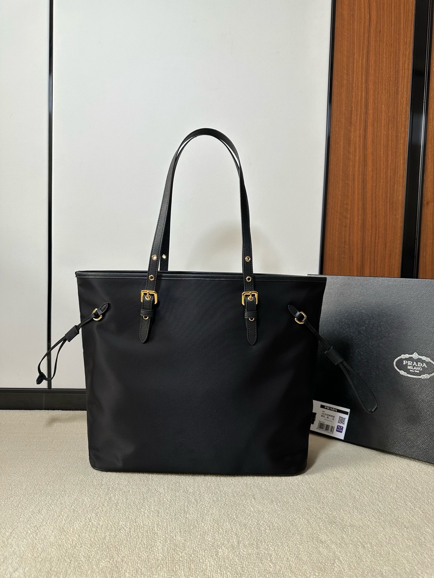 Versace Luxury Designer Handbag Shoulder Crossbody Bag crafted in 4