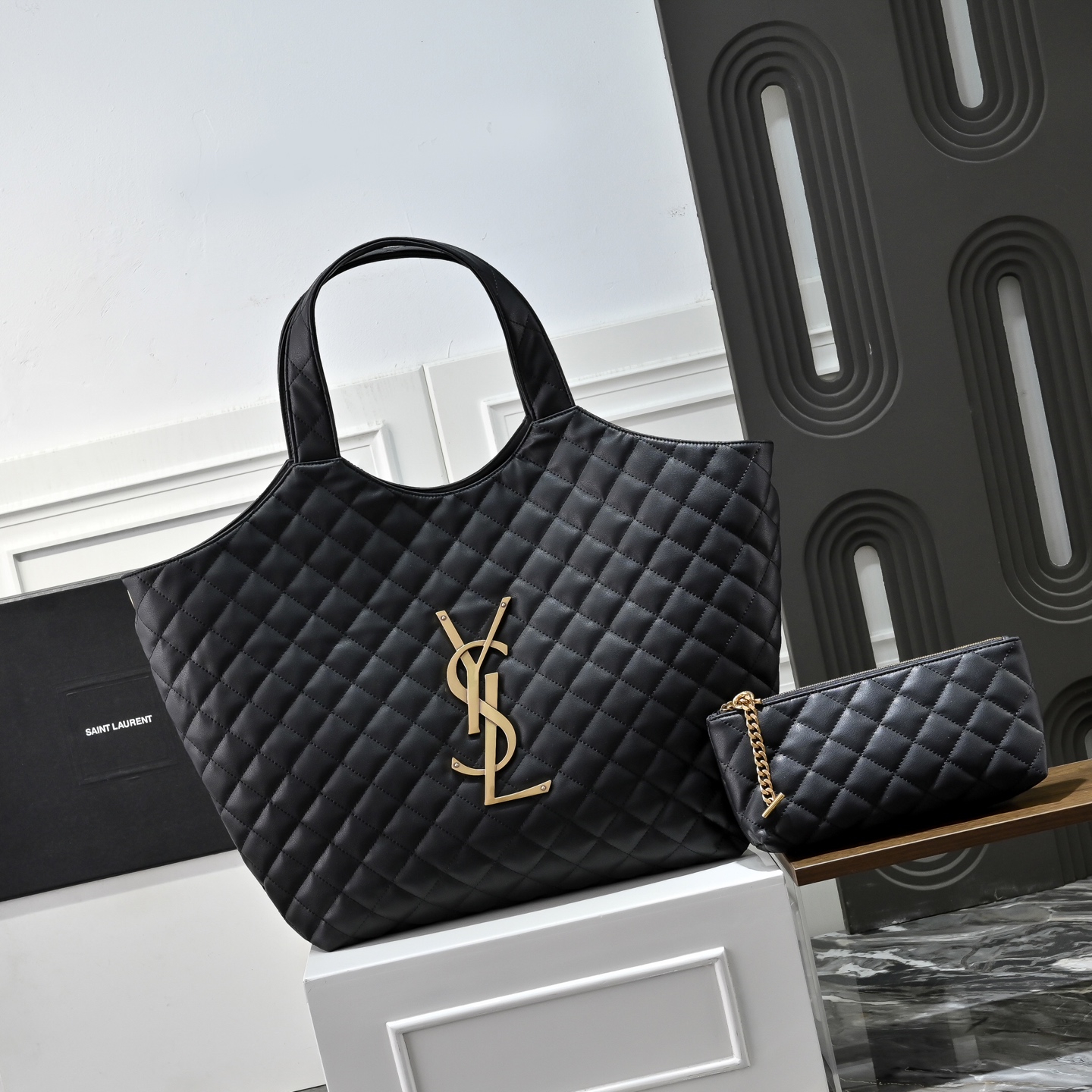 / 🌈ICARE, ”———Saint Laurent 22, ♥️, Logo 😎 👄 698651 38CM* 58* 43CM* 8cM