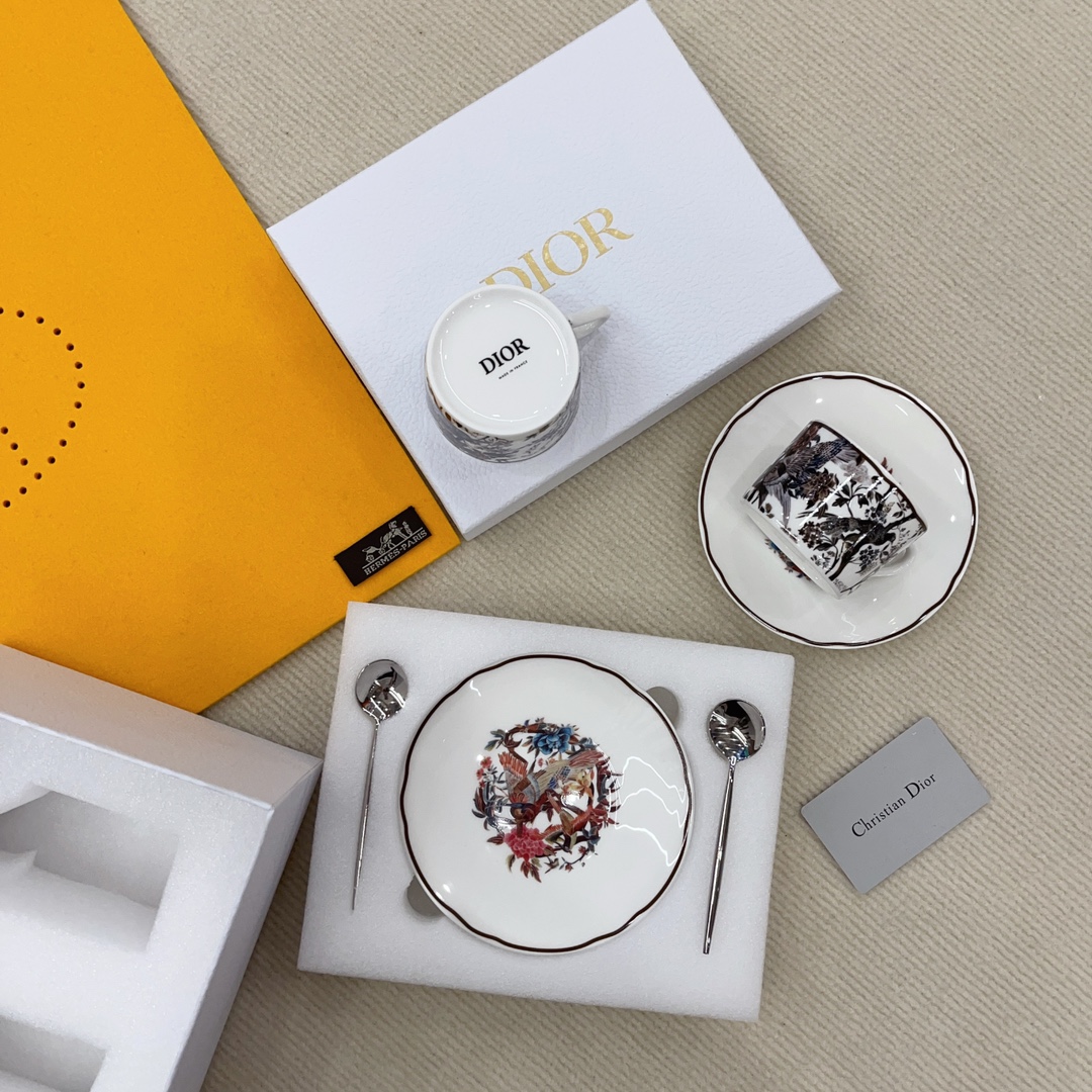迪奥 Dior 高定典藏名品高定成衣时装外套连衣裙衬衫T恤 #D748ECED 2