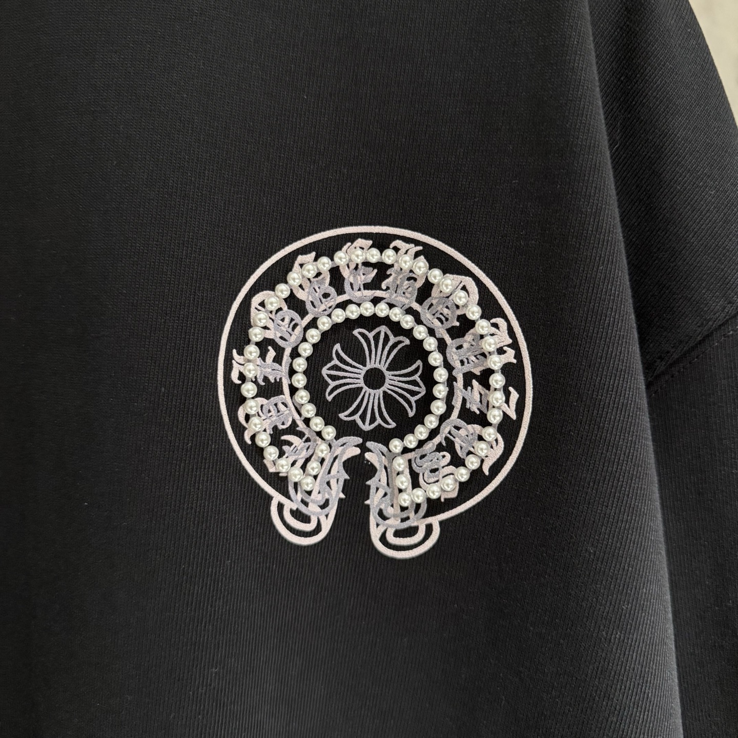 Chrome Hearts Long Sleeve T-Shirt: Heavyweight Fabric, Distressed Hem, Stylish Fit 7 i1756519525638 510 0 5