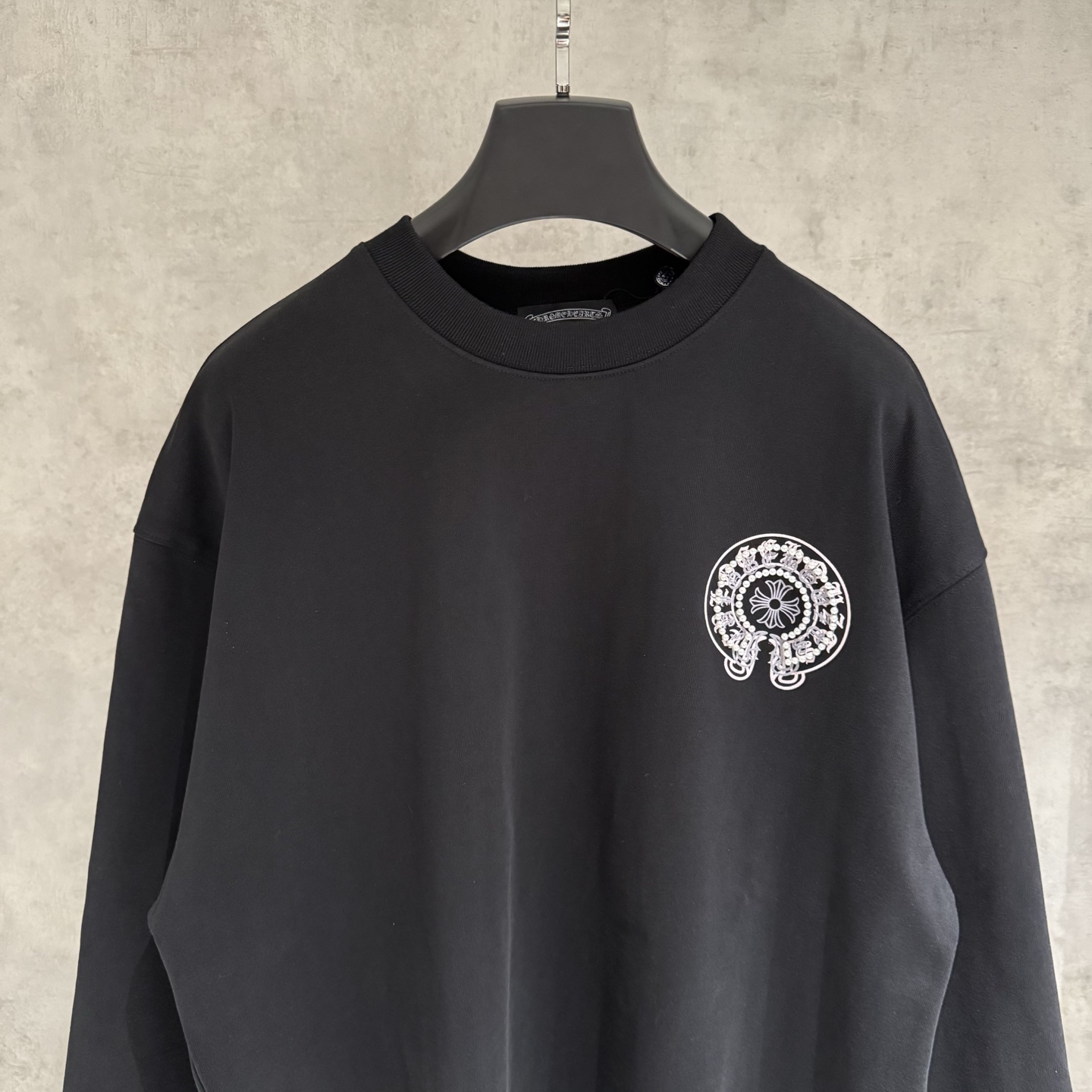 Chrome Hearts Long Sleeve T-Shirt: Heavyweight Fabric, Distressed Hem, Stylish Fit 4 i1756519527362 7242 0 3