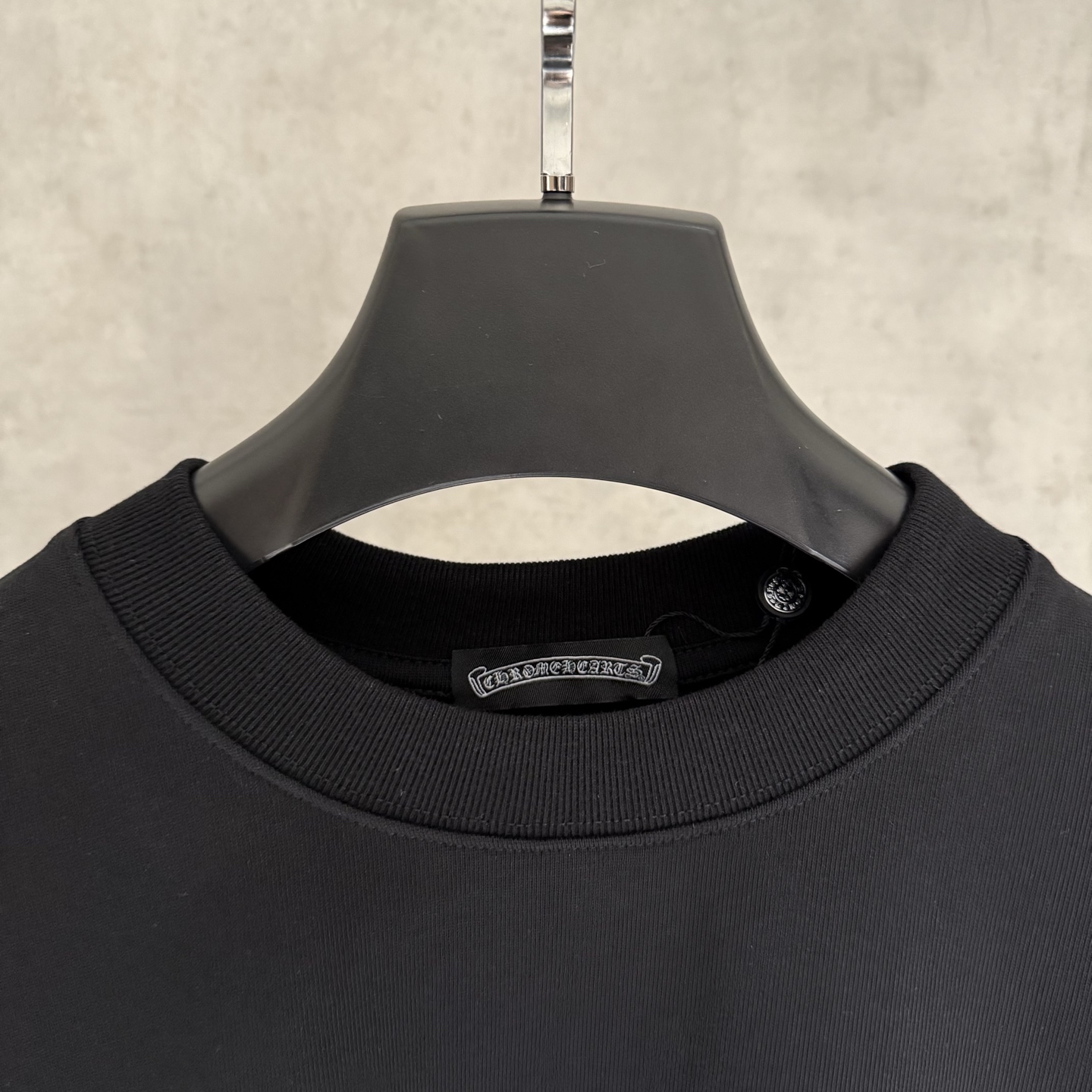 Chrome Hearts Long Sleeve T-Shirt: Heavyweight Fabric, Distressed Hem, Stylish Fit 6 i1756519527402 7654 0 4