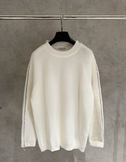Dior Men's White Knit Sweater with Zipper Detail - Stylish and Comfortable 1 Dior Men's White Knit Sweater with Zipper Detail - Stylish and Comfortable