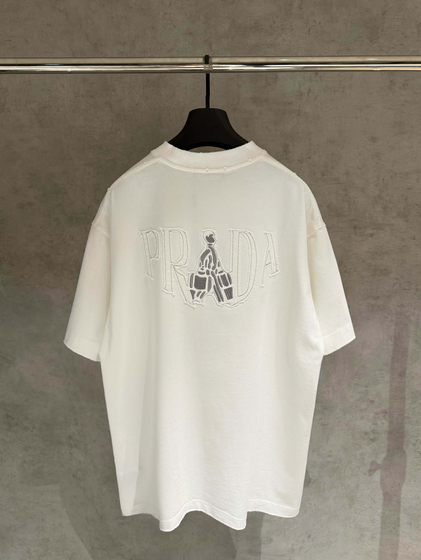 【严控品质】PRADA普拉达新款贴布绣半袖T恤 重磅340克双纱面料 前幅立体绣 后幅贴布绣 满满潮流元