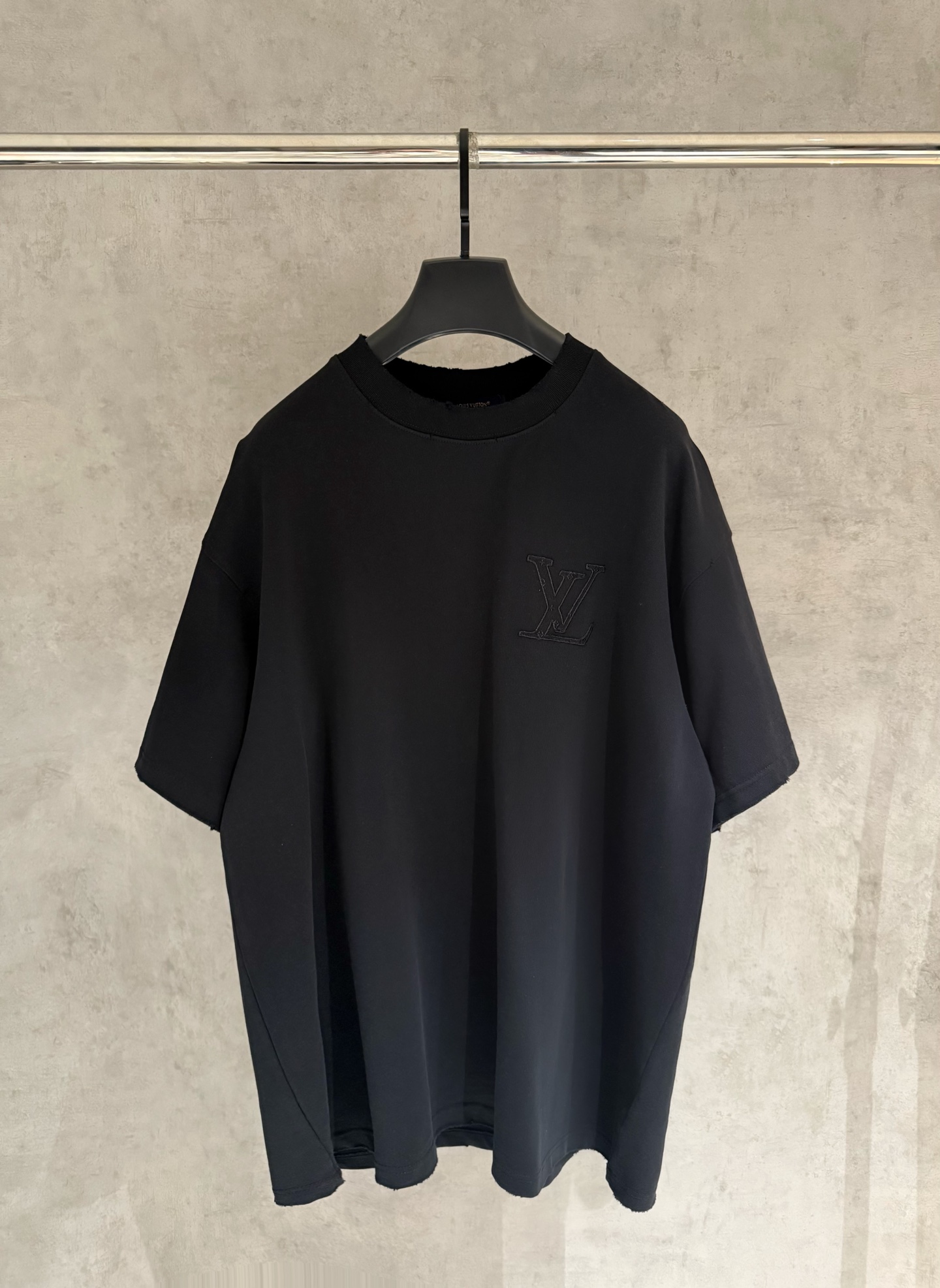 【严控品质】Lv路易威登新款贴布绣半袖T恤 重磅340克双纱面料 前幅立体绣 后幅贴布绣 满满潮流元素 