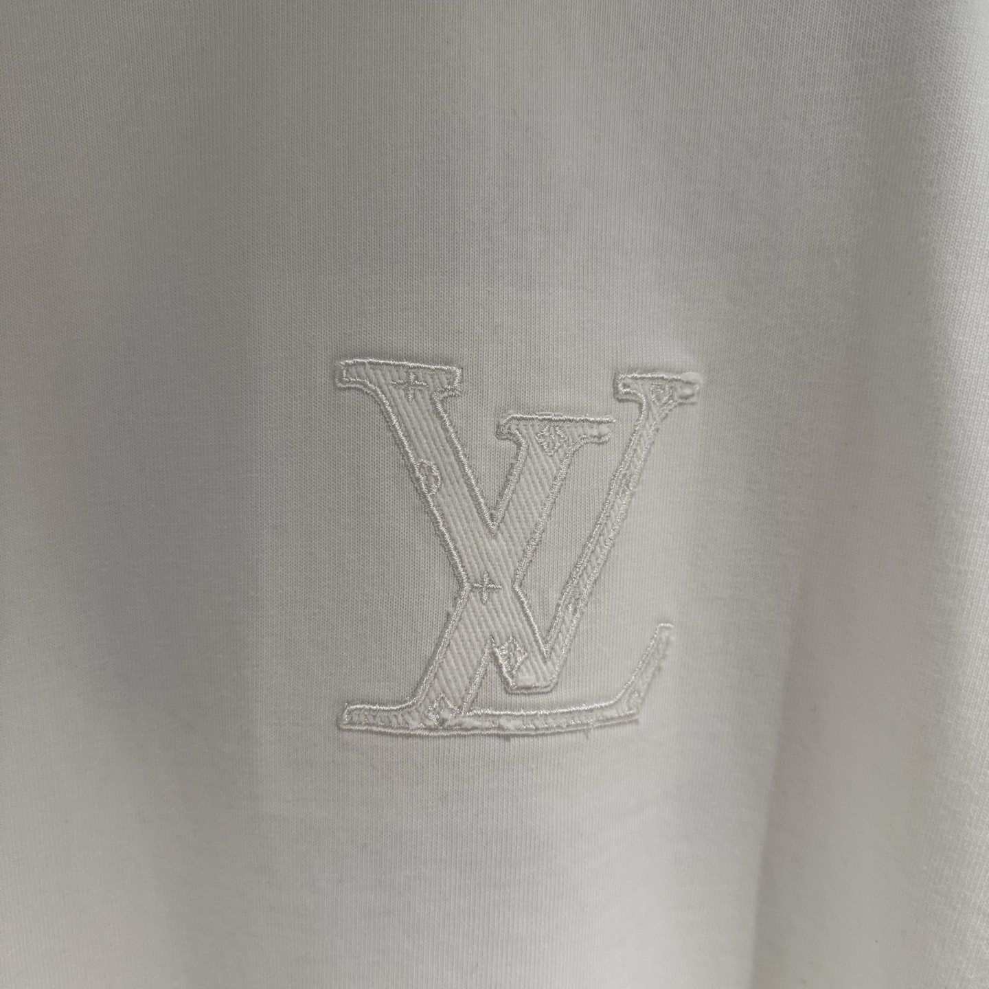 【严控品质】Lv路易威登新款贴布绣半袖T恤 重磅340克双纱面料 前幅立体绣 后幅贴布绣 满满潮流元素 