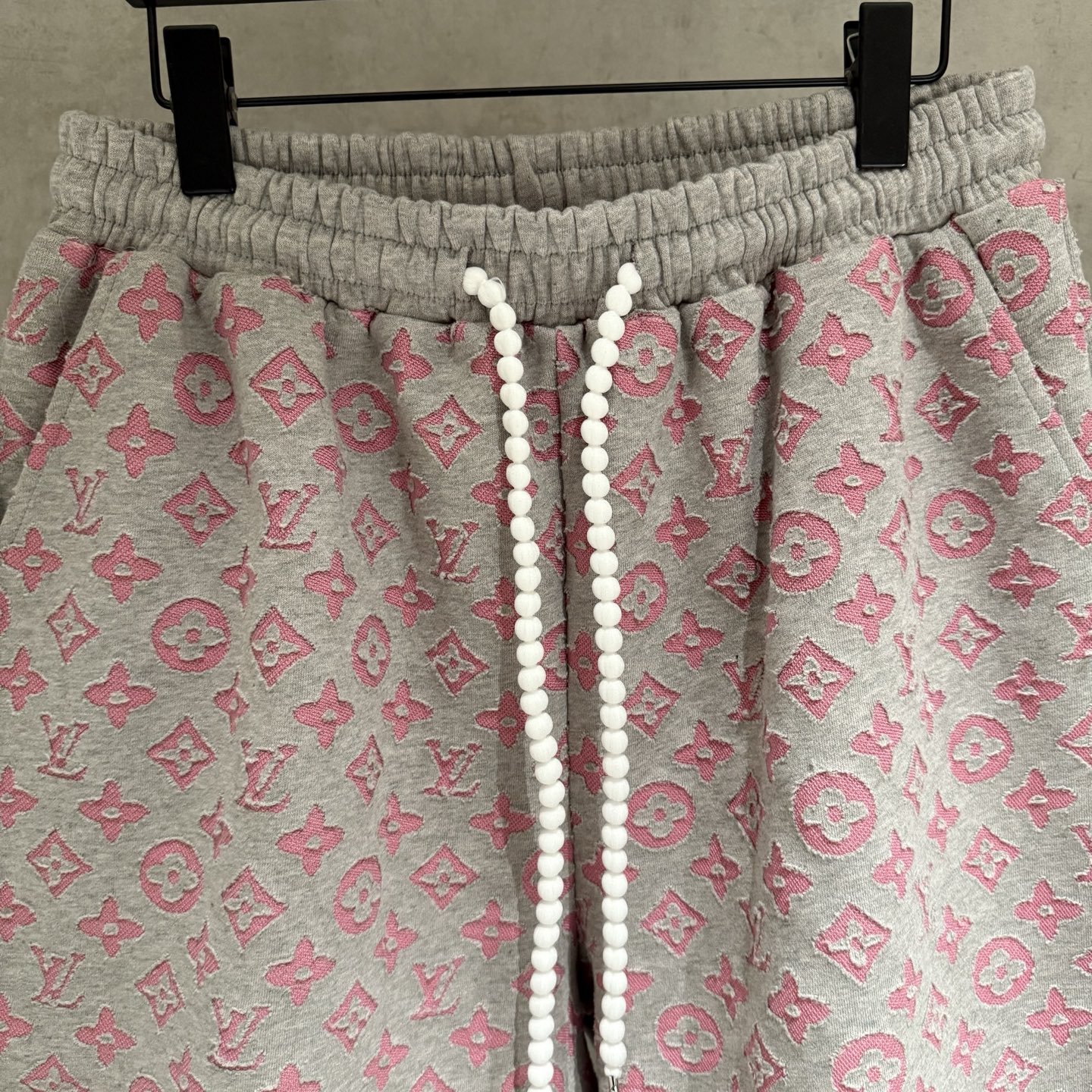Unknown 严控品质Lv陆易新品烧花短裤