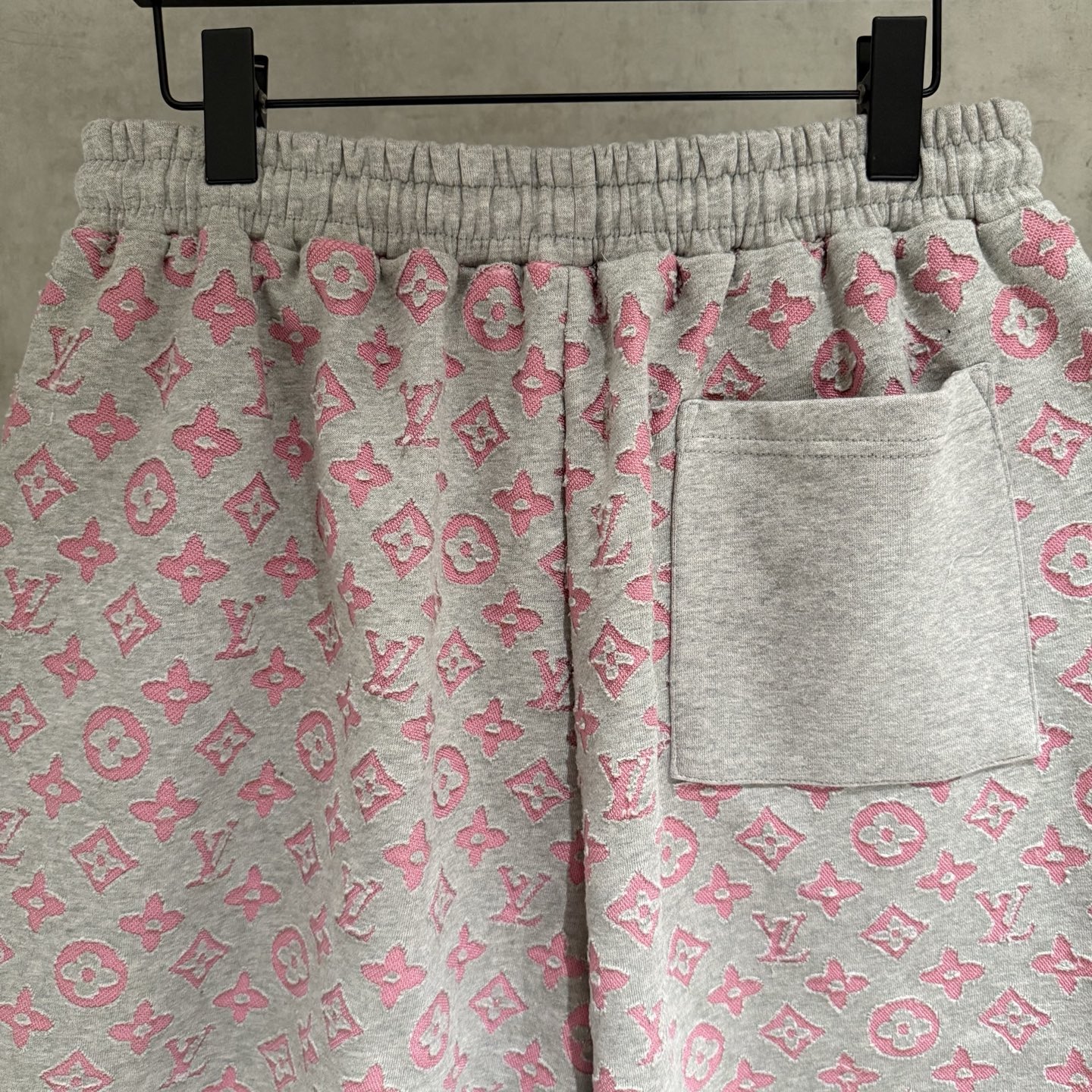 Unknown 严控品质Lv陆易新品烧花短裤