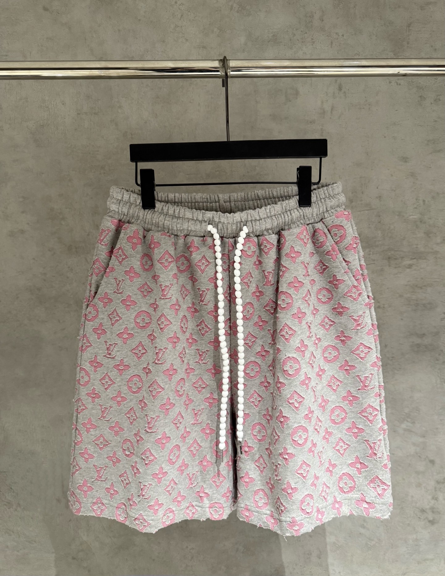 Unknown 严控品质Lv陆易新品烧花短裤