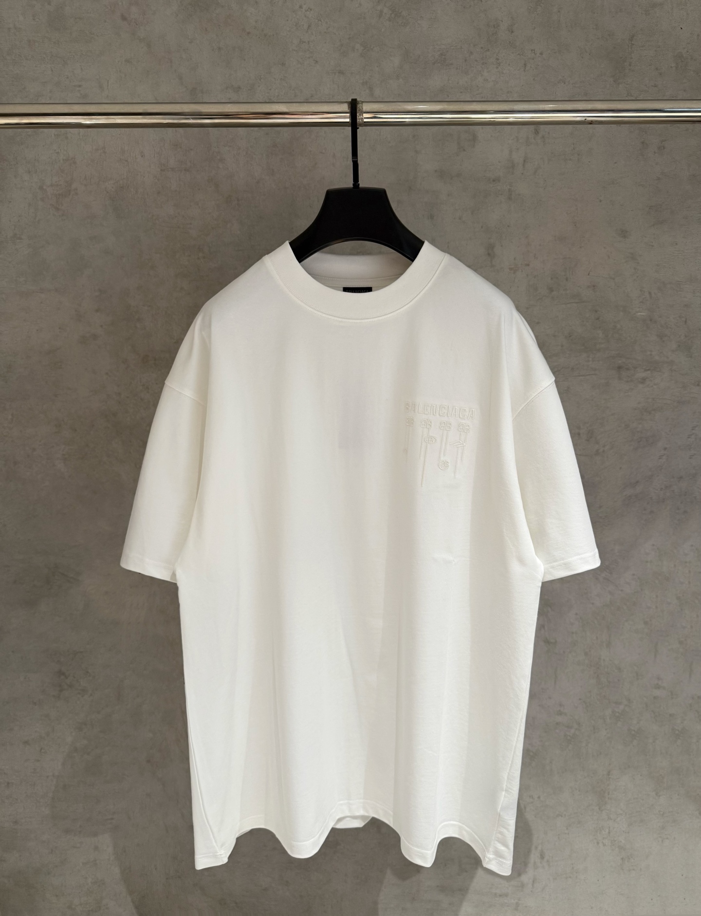 P100 [Estricto control de calidad] Camiseta bordada con decoloración UV BLCG Paris Nueva camiseta con logo bordado Deco…