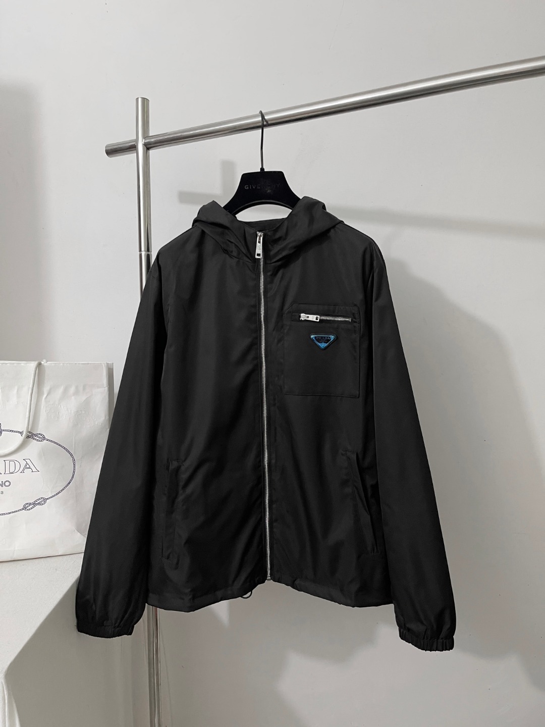 _deU9sJzmCRzbhb_Al-BbfPN9-G5eTmsLXkQYVIA