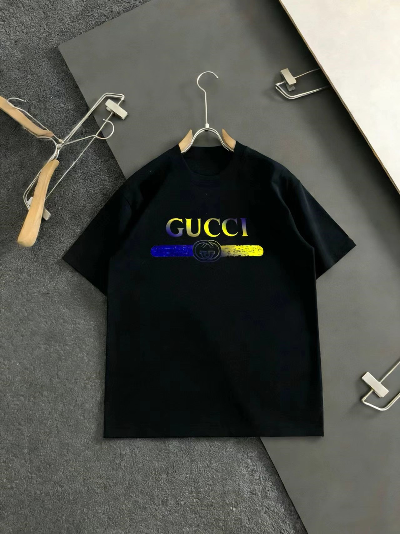 p90 ⚜️GUCC* marca de moda 25s nueva camiseta de cuello redondo. Unisex, ¡imprescindible para los amantes de la moda! Im…