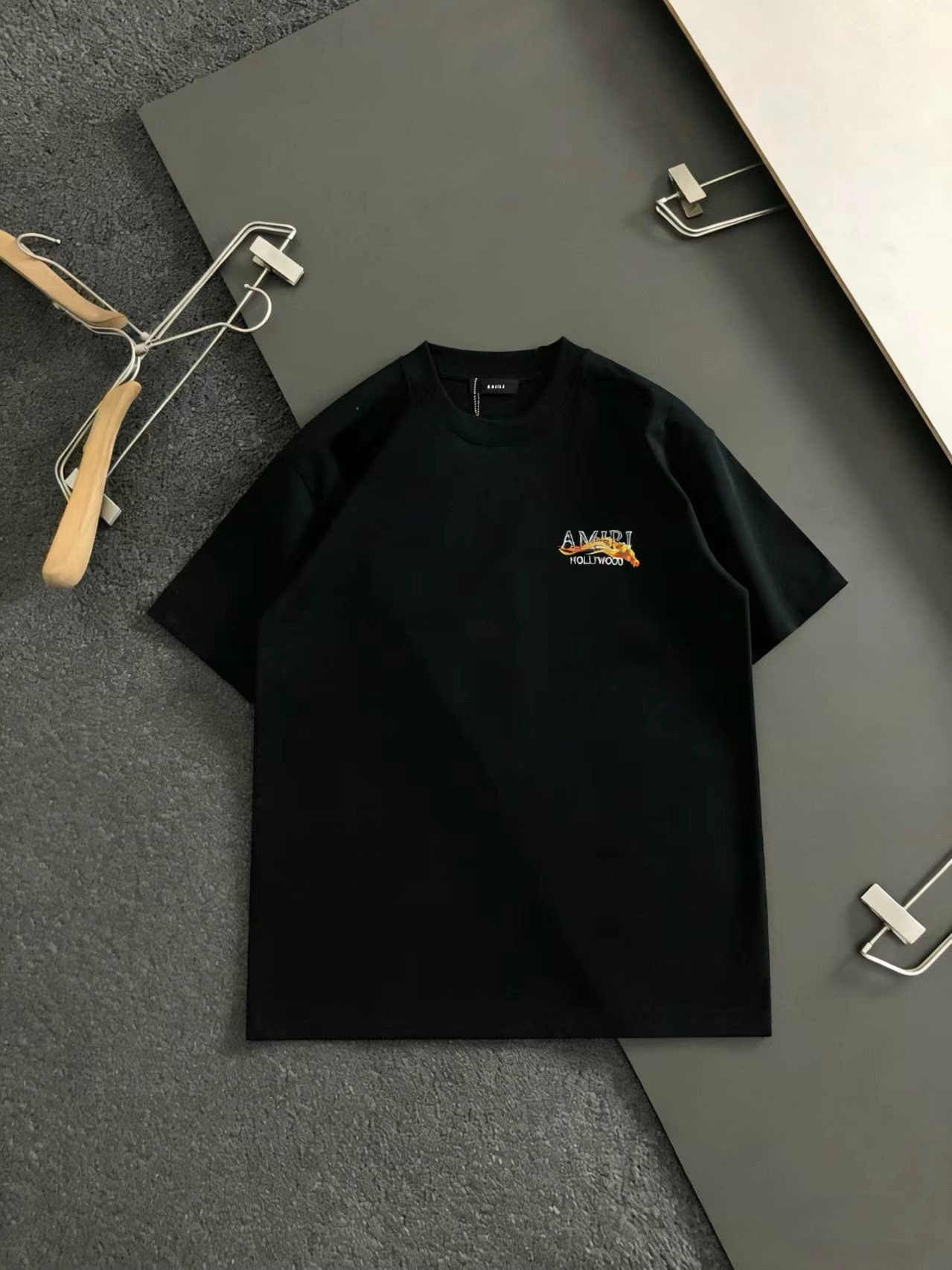 P75 【Edición limitada del Año del Caballo】AMIRI 2026 primavera/verano nueva camiseta de manga corta holgada con estampa…