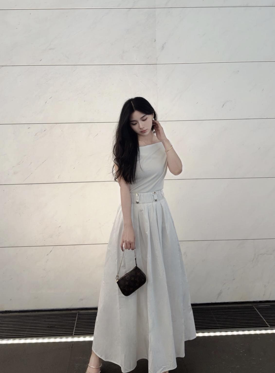 프라다 하이웨스트 A라인 미디 스커트 129670 이미지 5