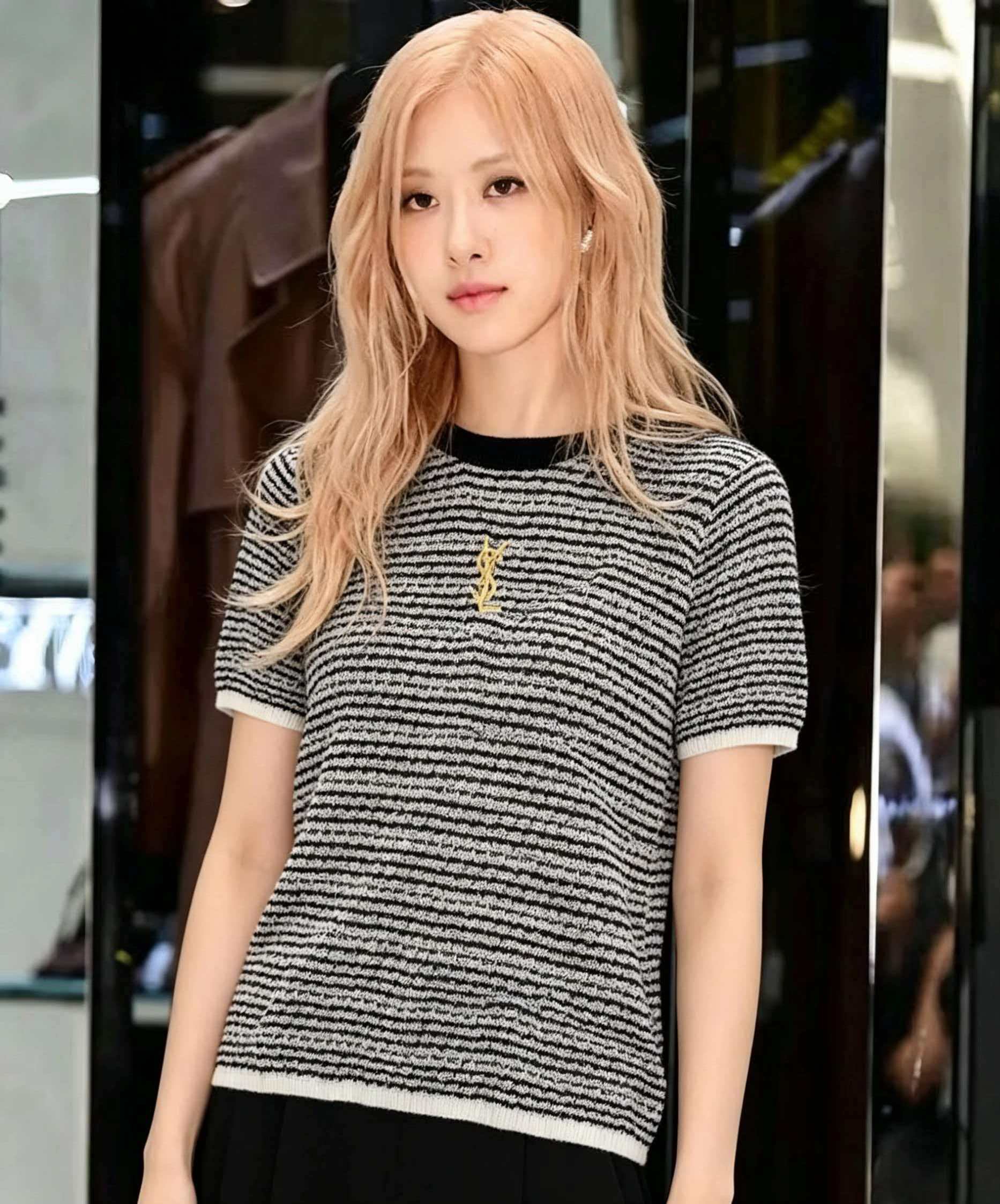생로랑 자수 스트라이프 오버핏 반팔 니트 2026 SS 상세 이미지 3
