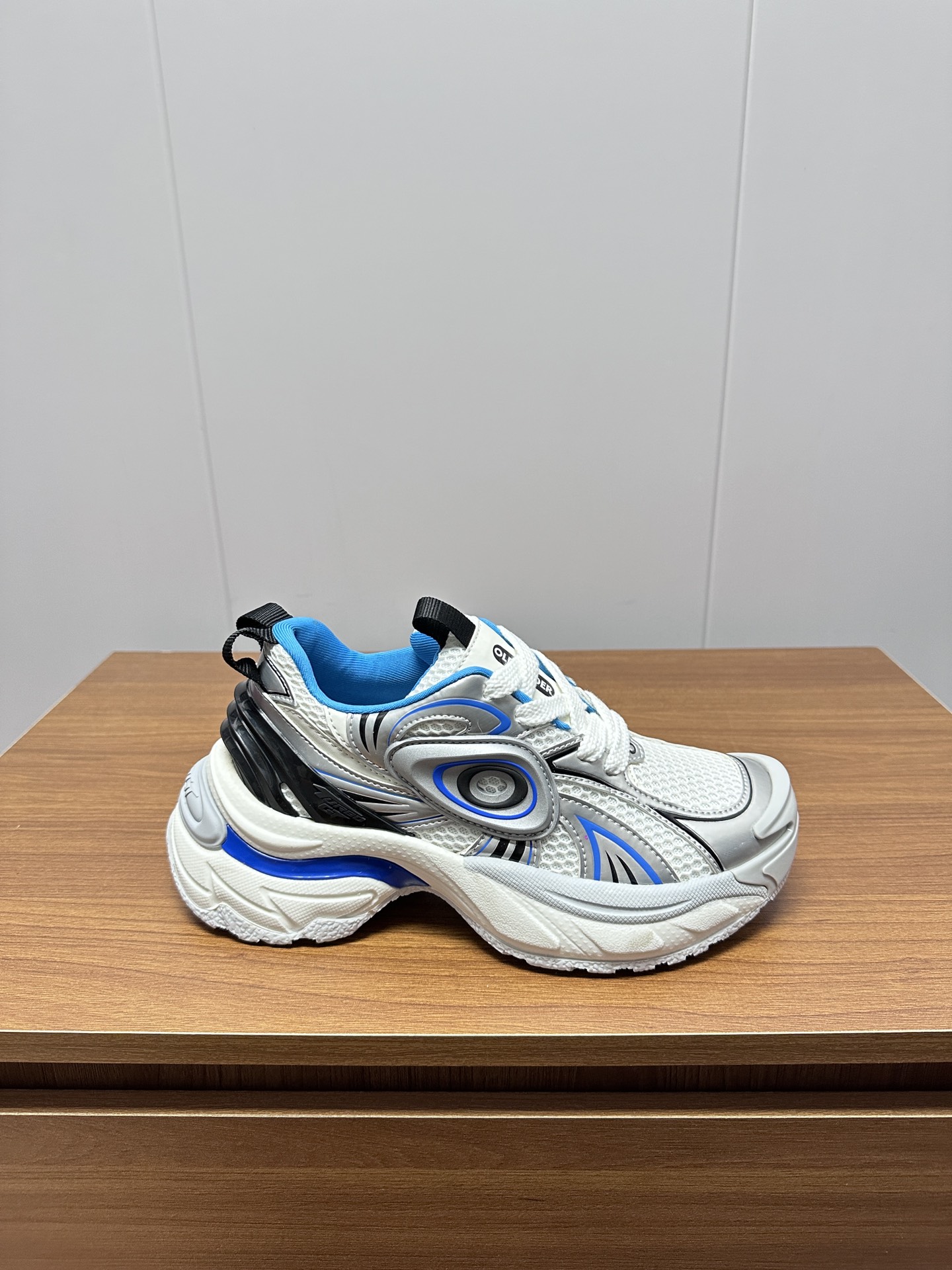 P800 Turbo Runner Shoes: Dynamic Design with TPU-Leather Web Fabric Mix - 图片 6