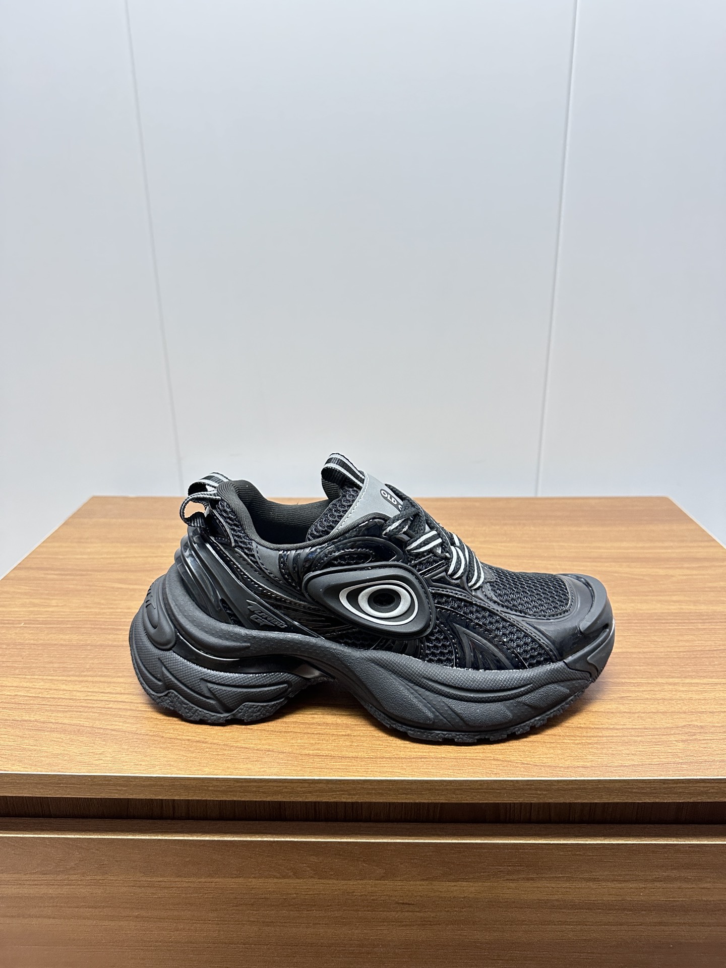 “Review: P800 O-Turbo Runner Shoes with TPU-Leather Mix Fabric” - 图片 6
