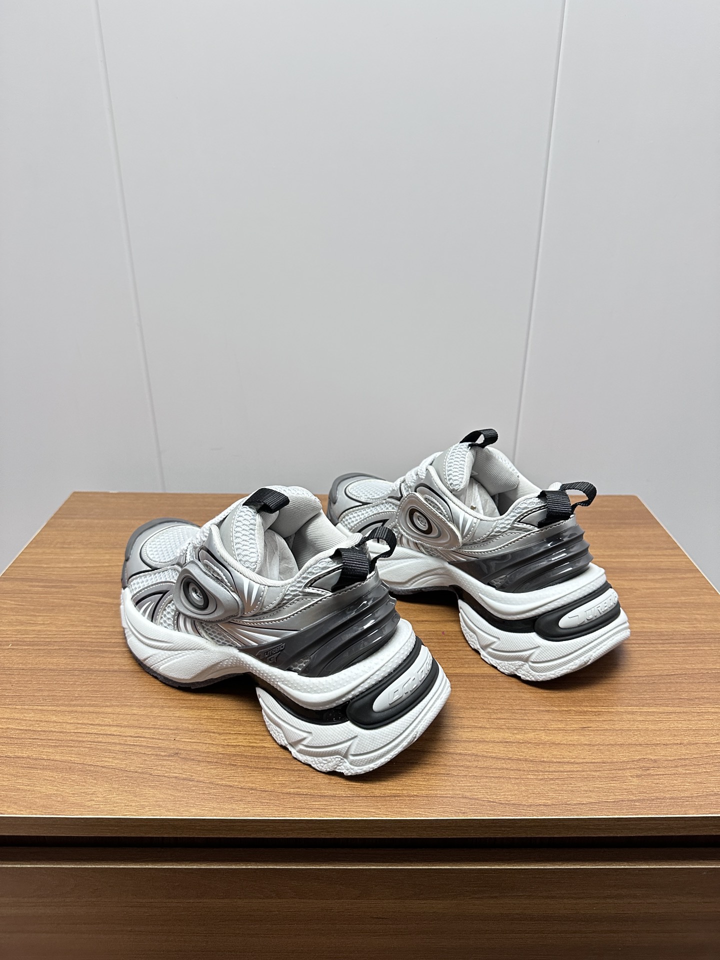 “Old Order Turbo GT Sneakers: P800 Factory Design, TPU Leather Mix, Size 35-40” - 图片 5
