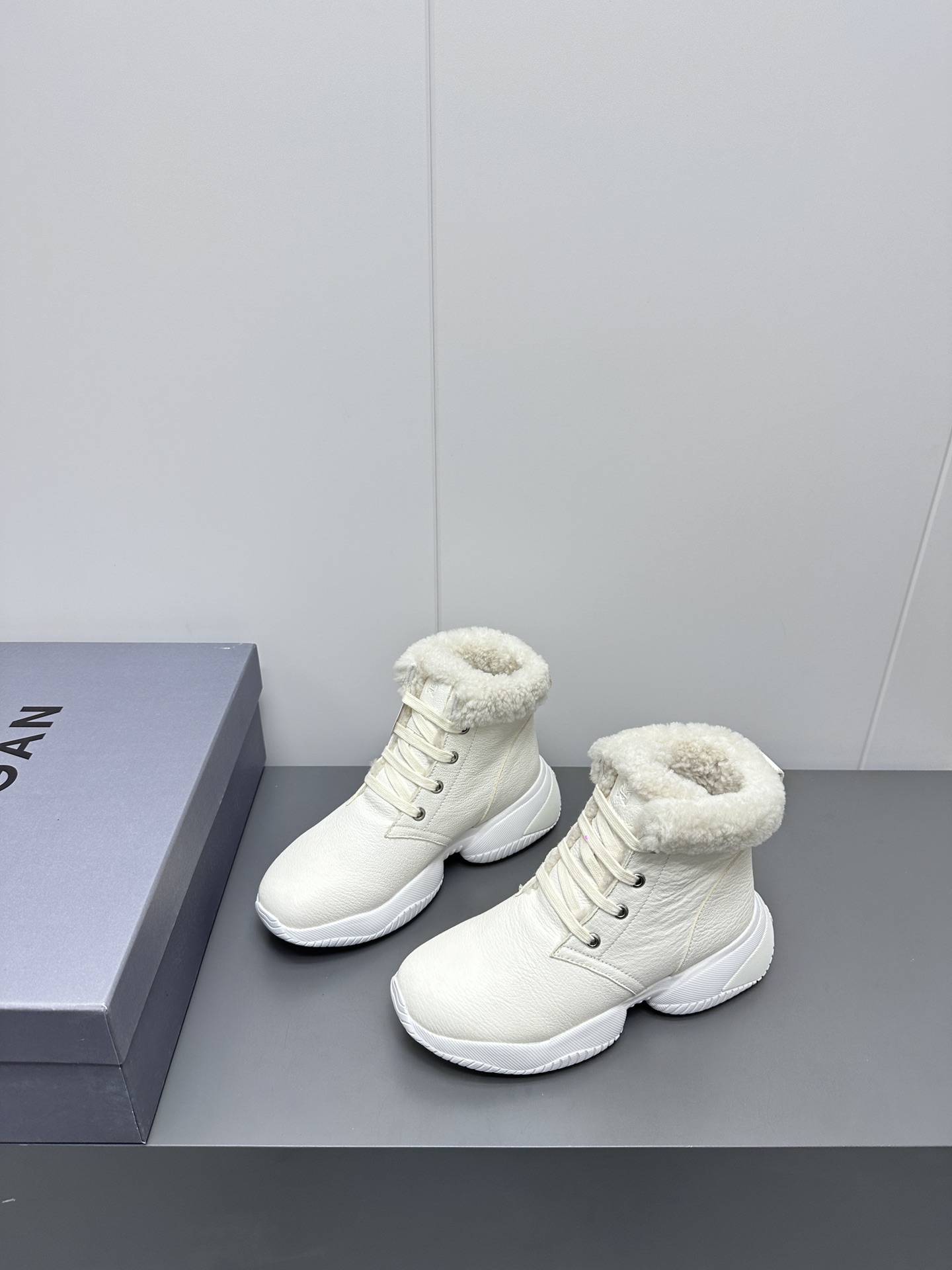 HOGAN P1025 Combat Winter Boots with Wool and Leather, Memory Foam Insole