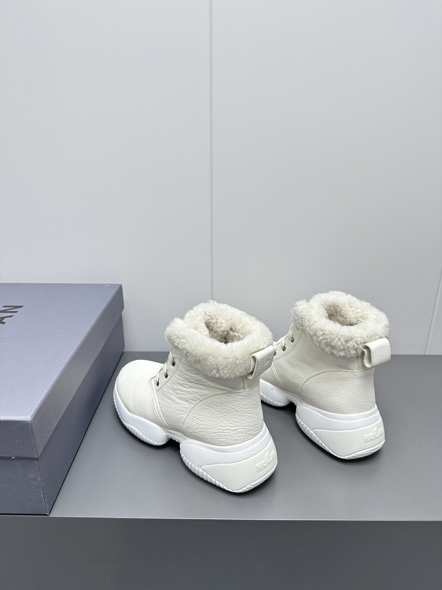 HOGAN P1025 Combat Winter Boots with Wool and Leather, Memory Foam Insole - 图片 5