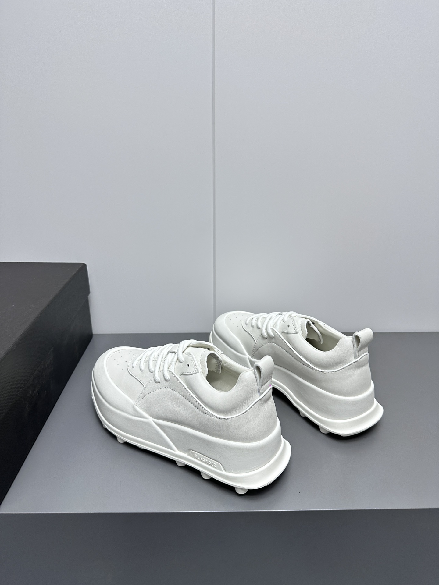 New Arrival: J’s 2024 Sports Shoes with Lightweight Soles for Fashionable Comfort - 图片 5