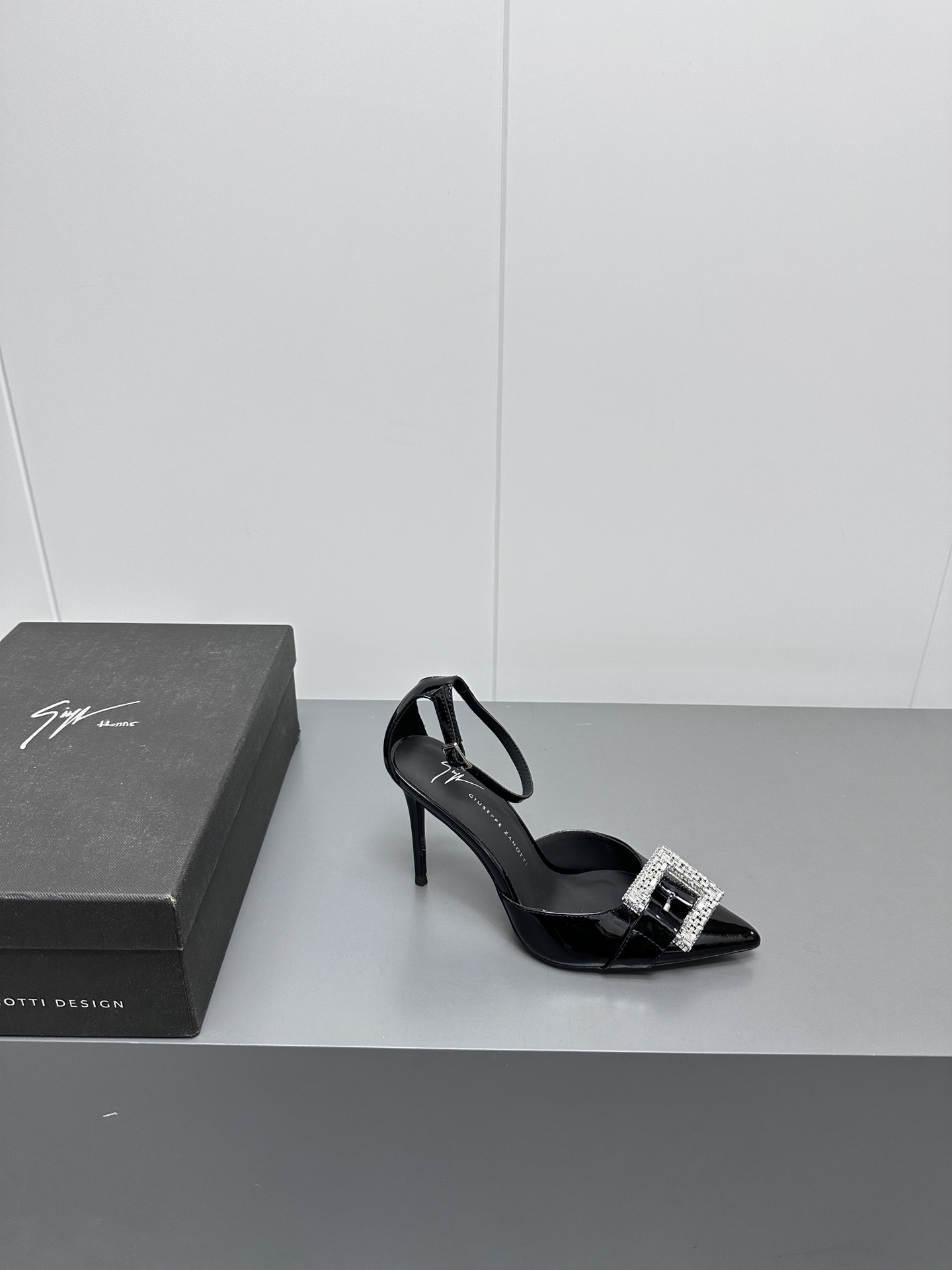 Italian Imported Slipper Shoes with Transparent 10cm Heel, PVC-Long Insulator, Top Quality Sizes 35-41 - 图片 6
