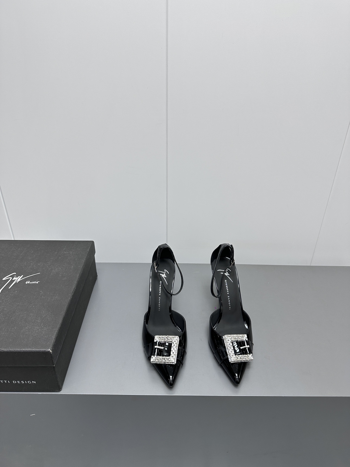 Italian Imported Slipper Shoes with Transparent 10cm Heel, PVC-Long Insulator, Top Quality Sizes 35-41 - 图片 4