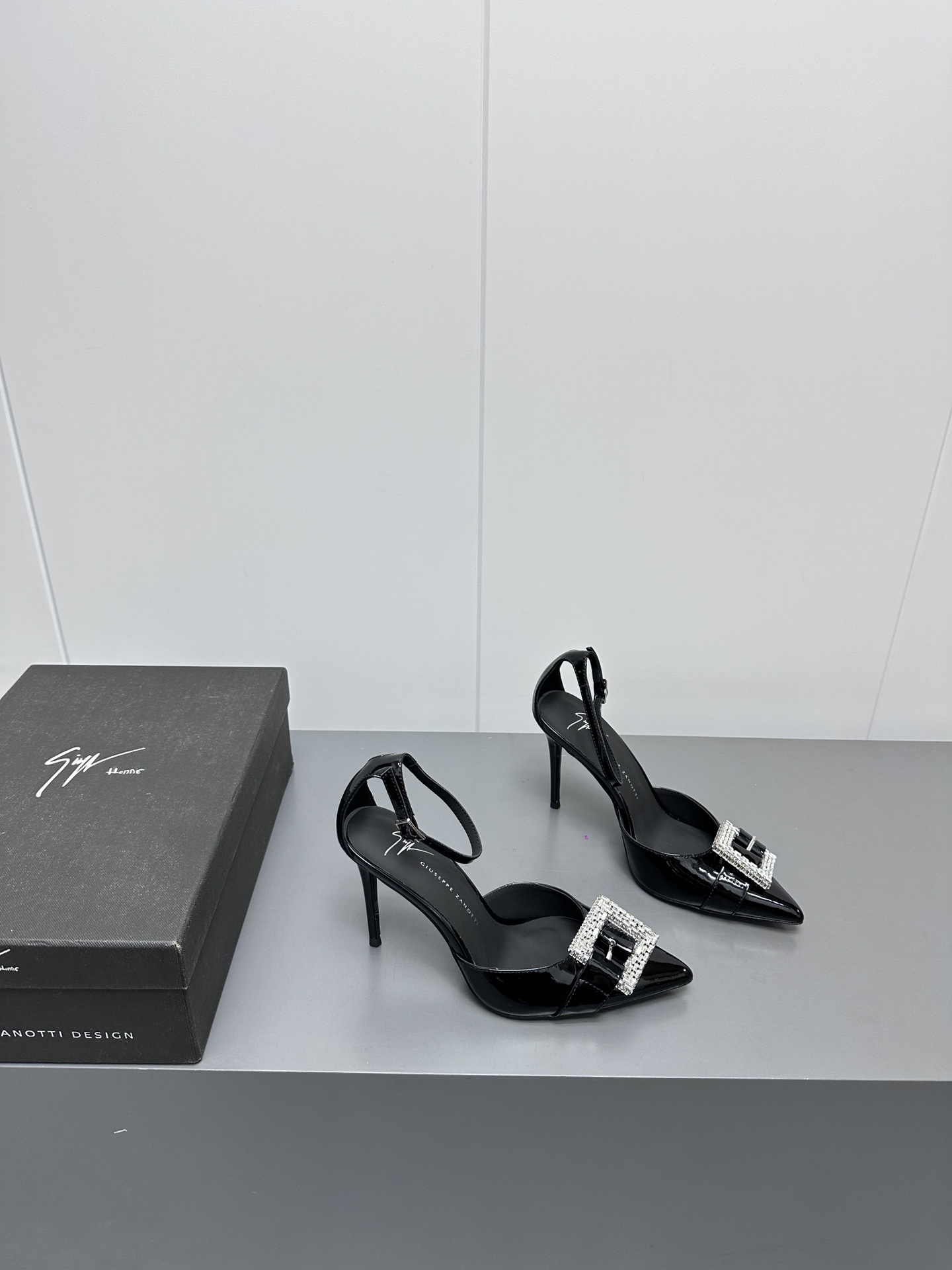 Italian Imported Slipper Shoes with Transparent 10cm Heel, PVC-Long Insulator, Top Quality Sizes 35-41 - 图片 2