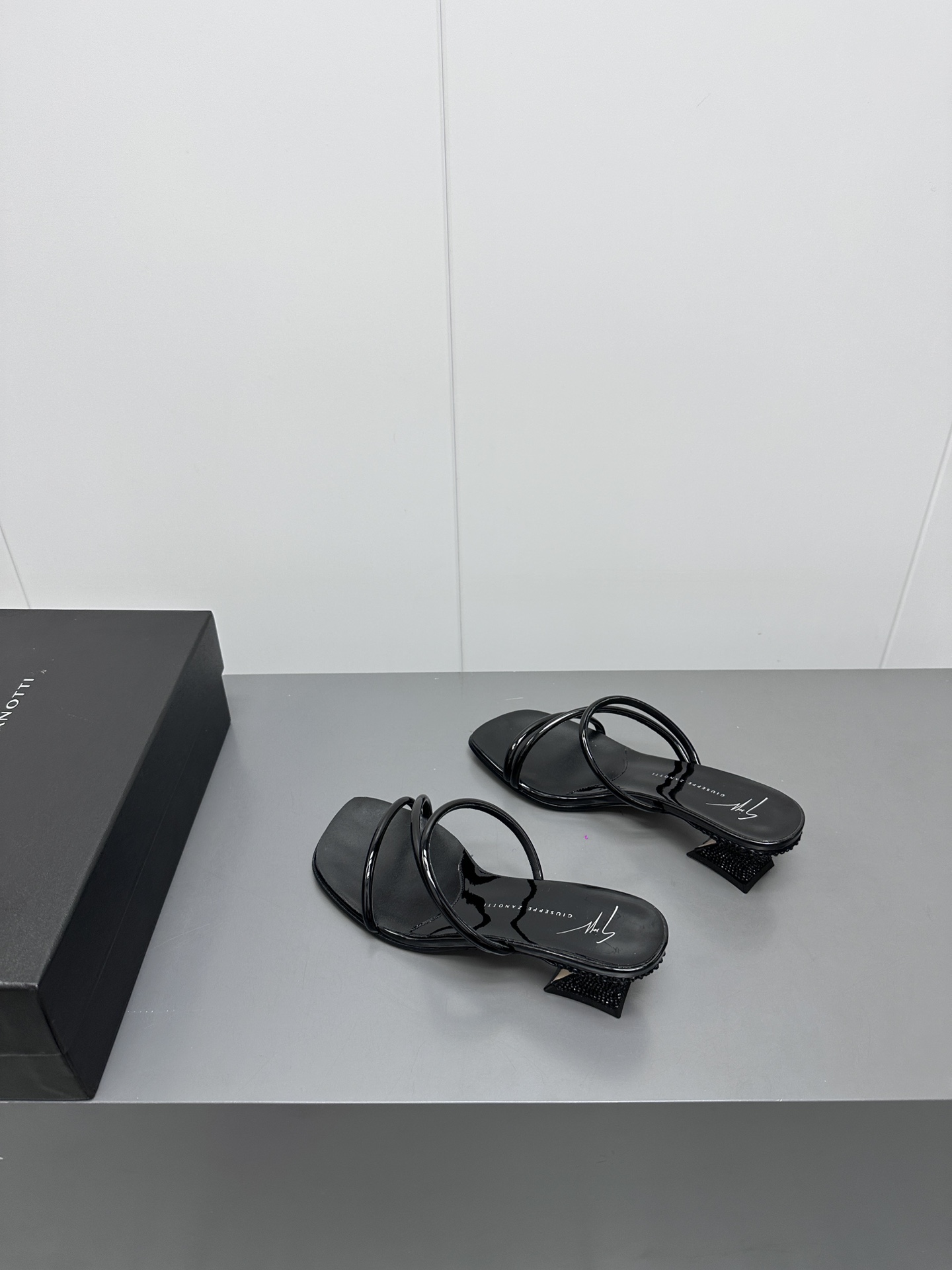 Italian Crystal Transparent High Heel Slippers by Giuseppe Zanotti - 图片 5