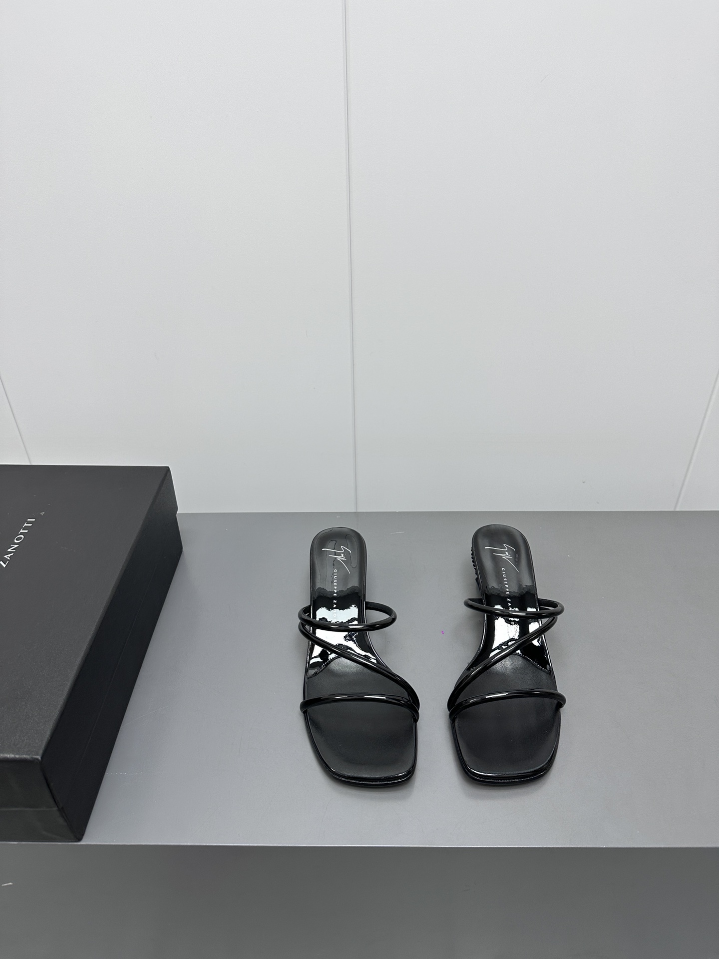 Italian Crystal Transparent High Heel Slippers by Giuseppe Zanotti - 图片 4