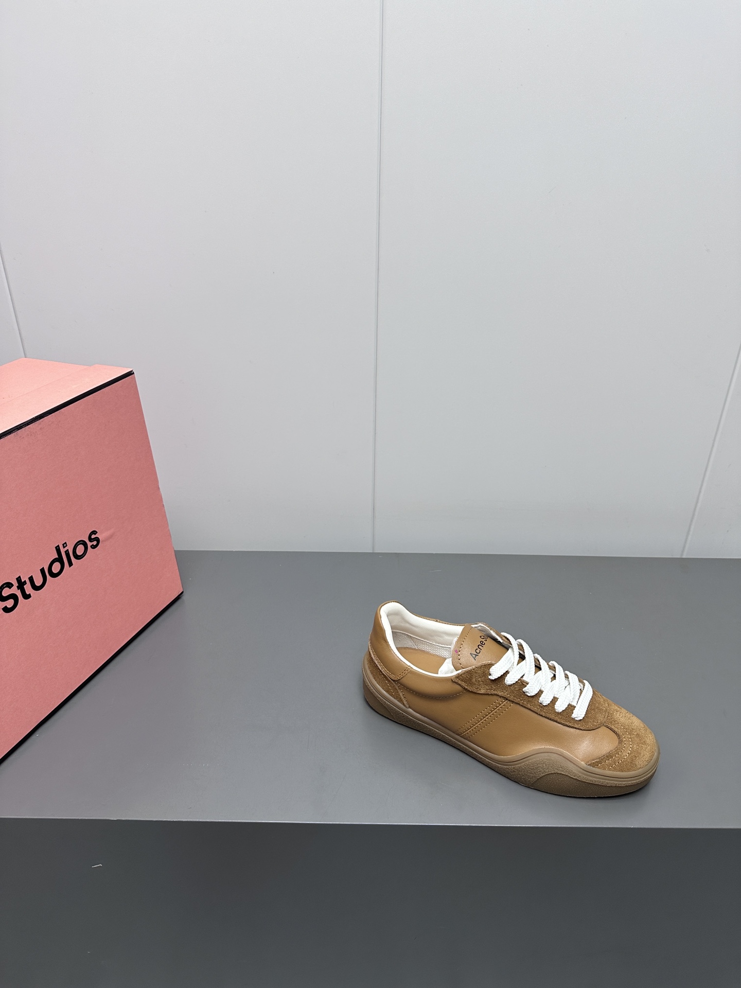 Acne Studios 24s: Stylish Lambskin Sneakers for Women, 700 High Bars! - 图片 6